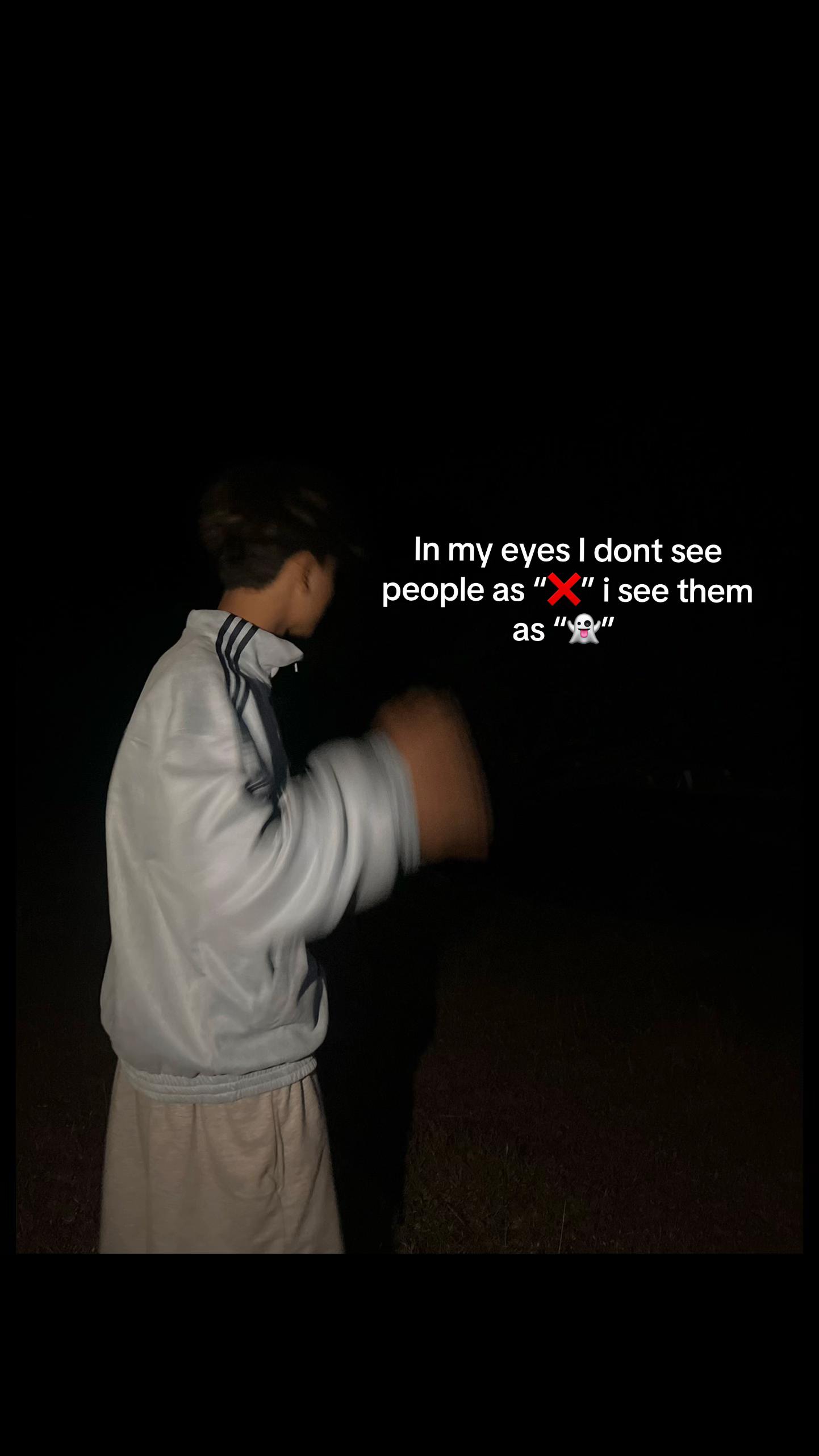 @👻