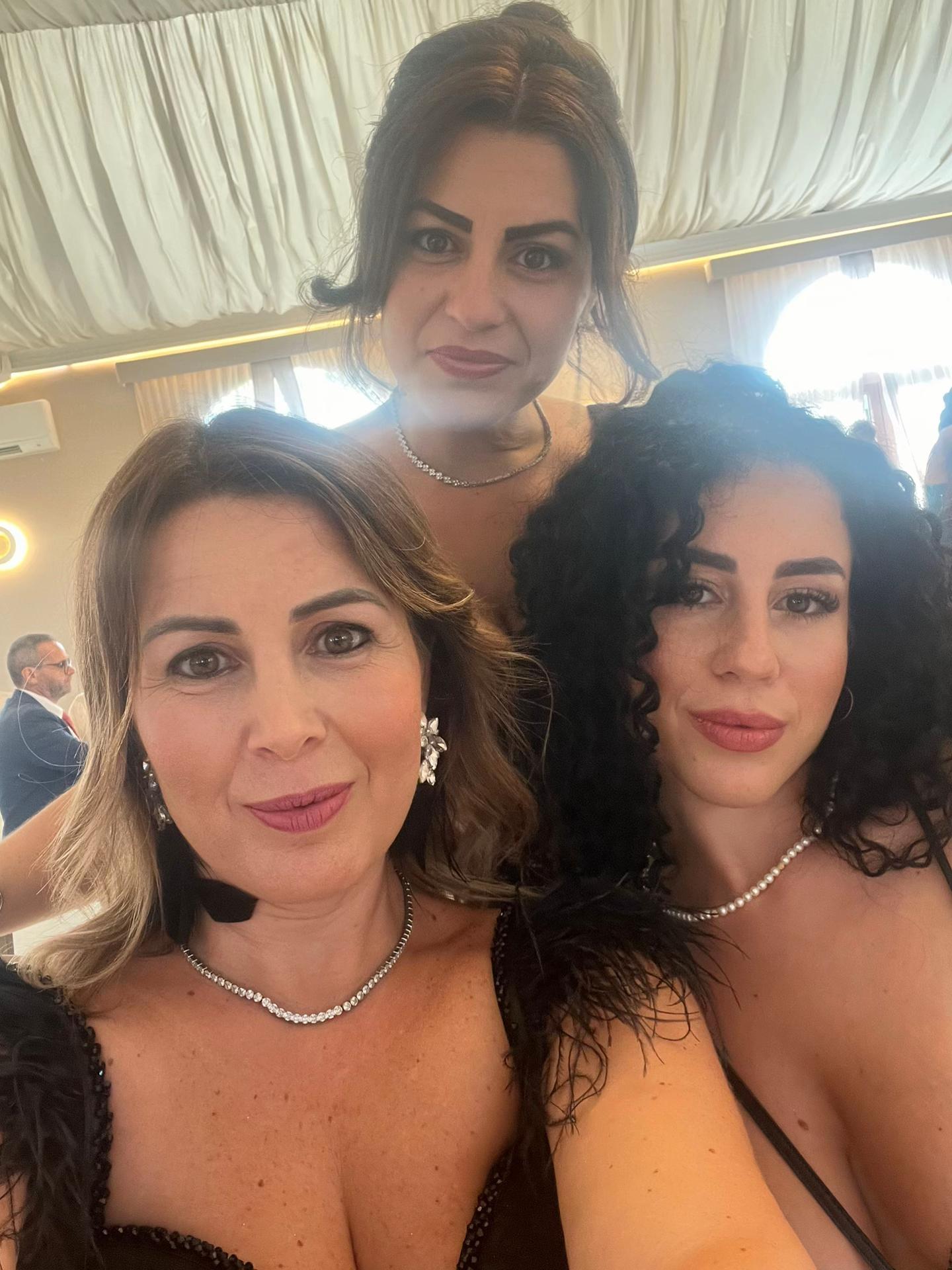 @Angela Angelino