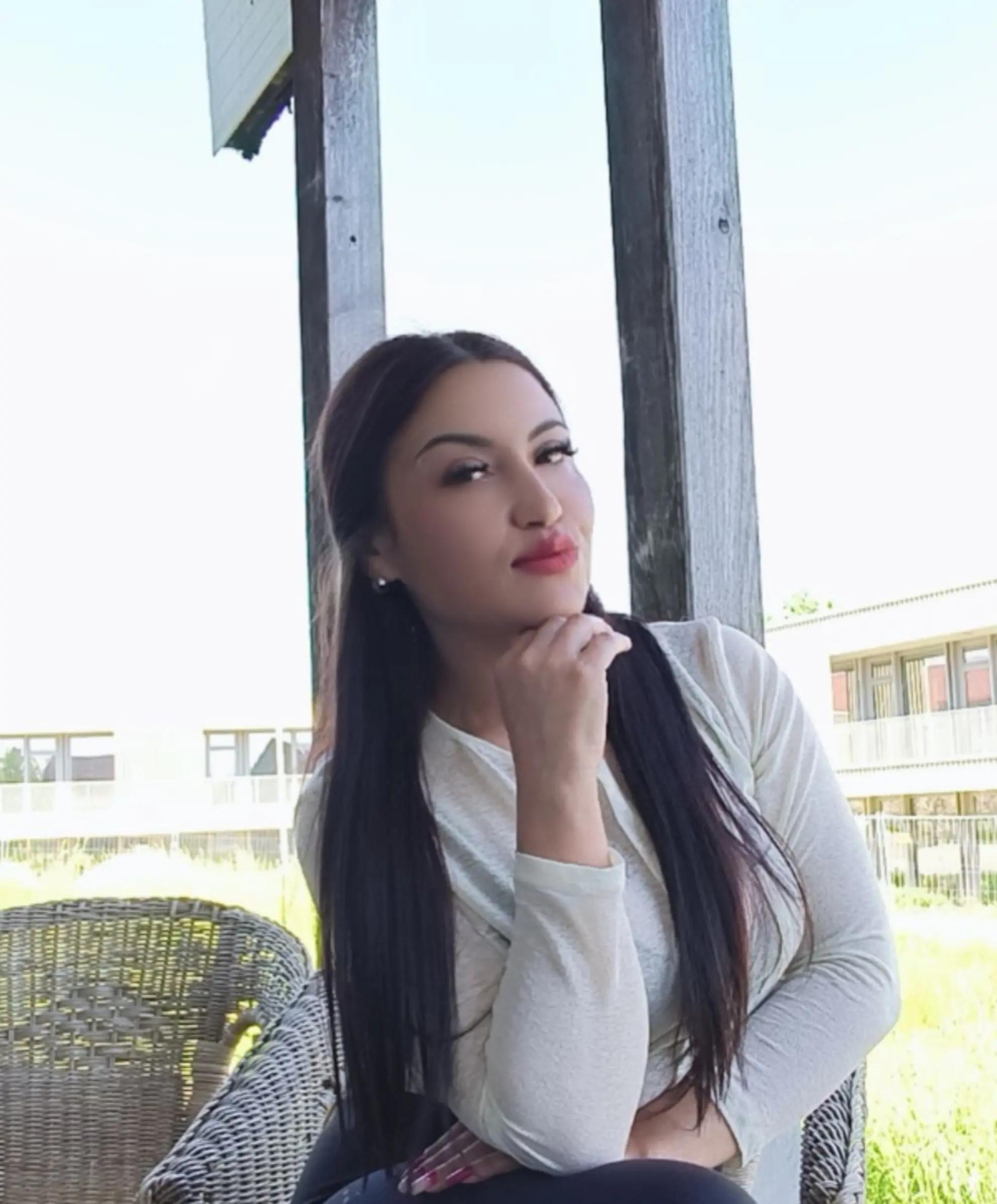 @daeana daeana