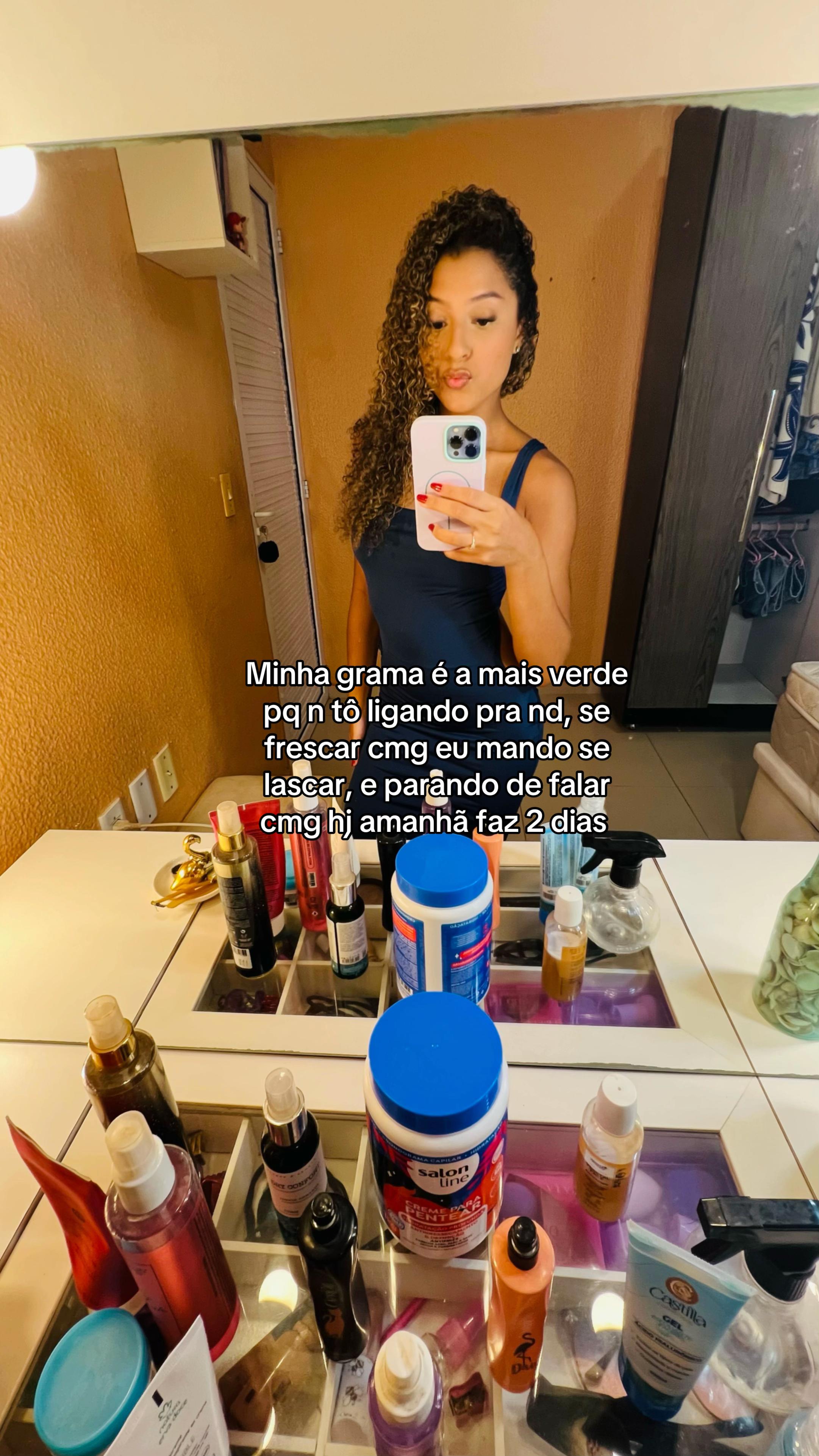 @biazinha’