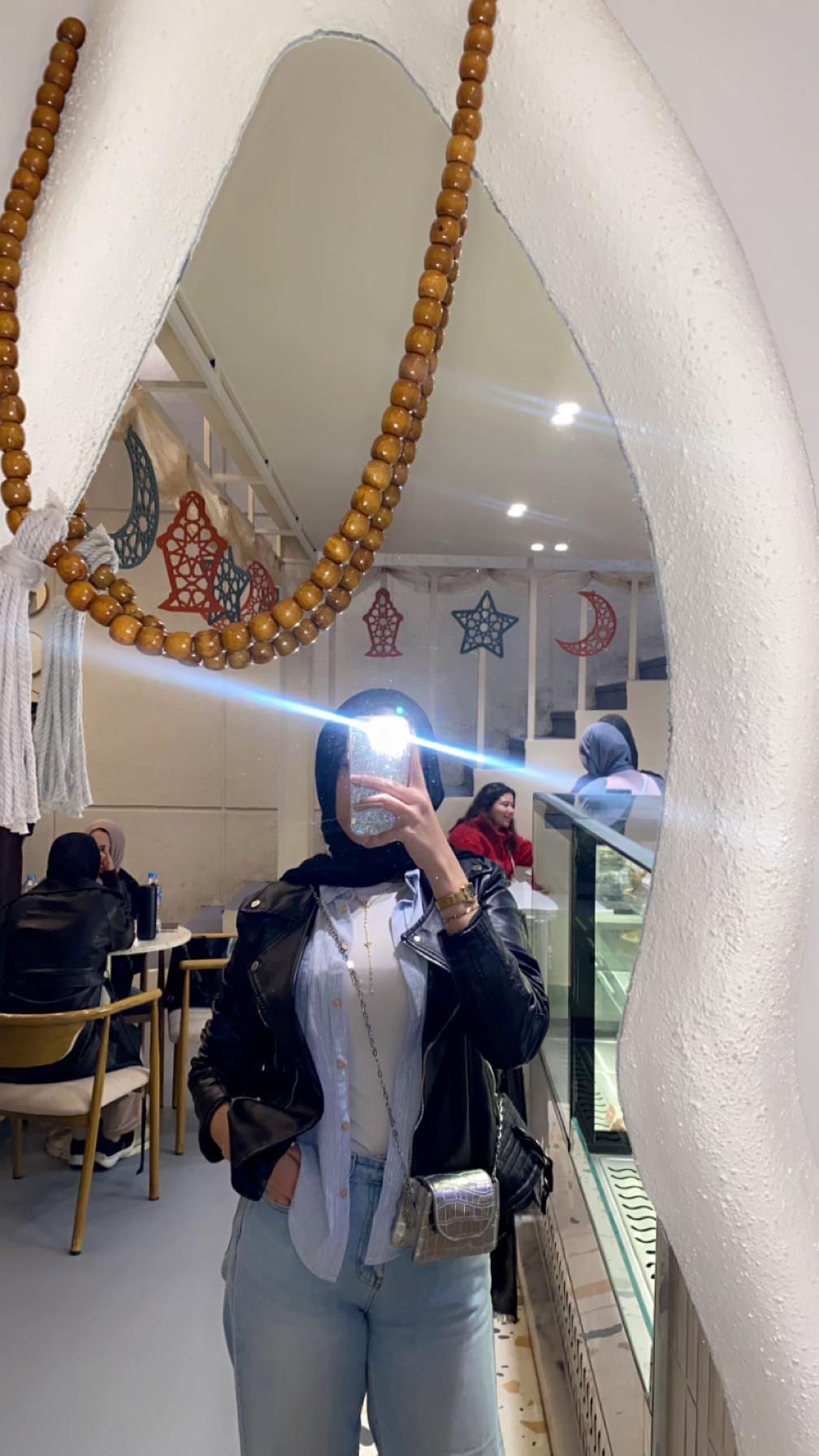 @N O H A 🤪