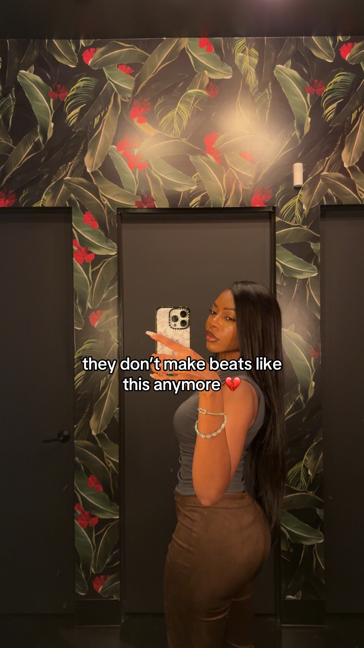 @Lindssss