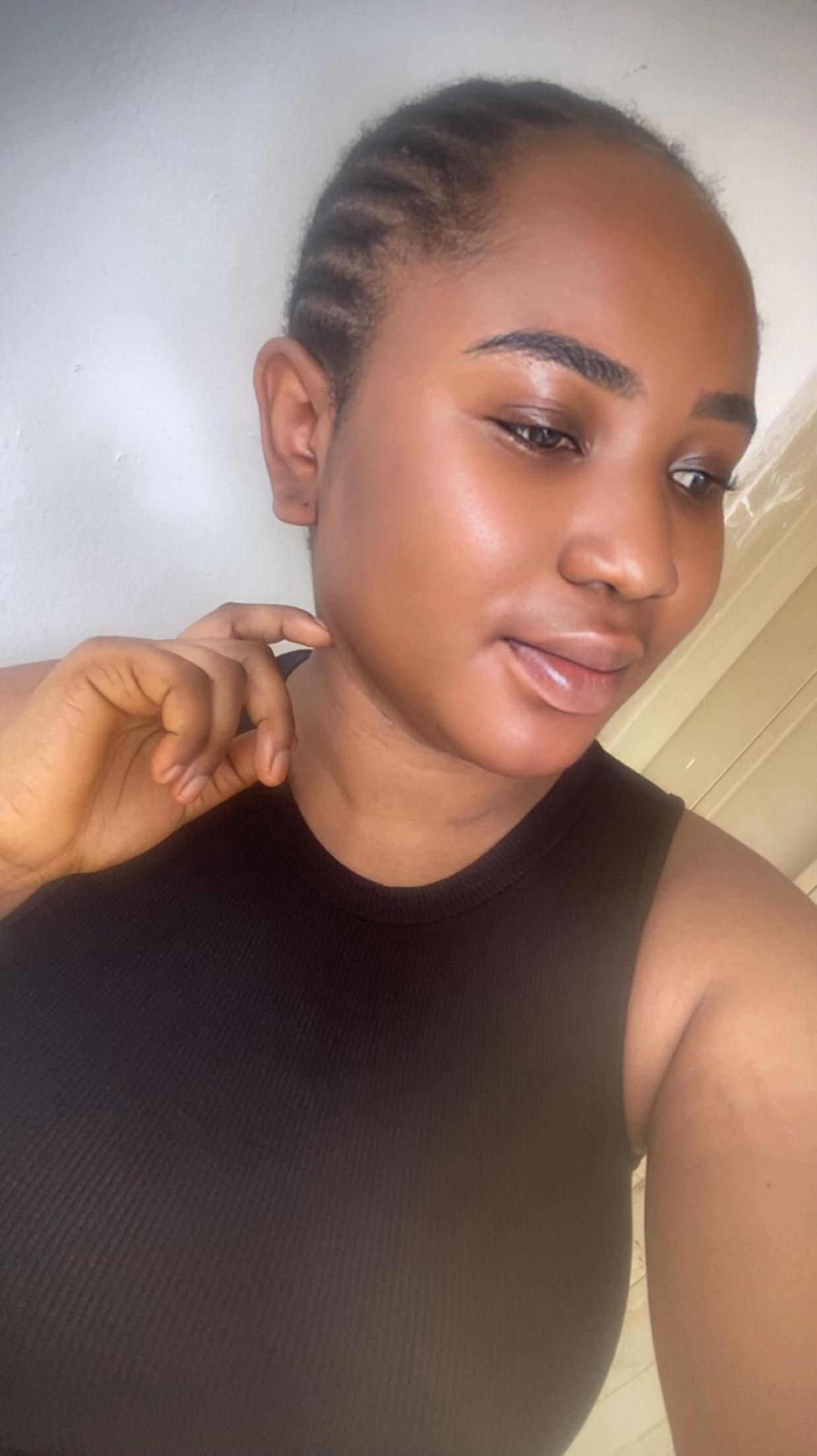@OLUWASEUN🌸🍭🎀