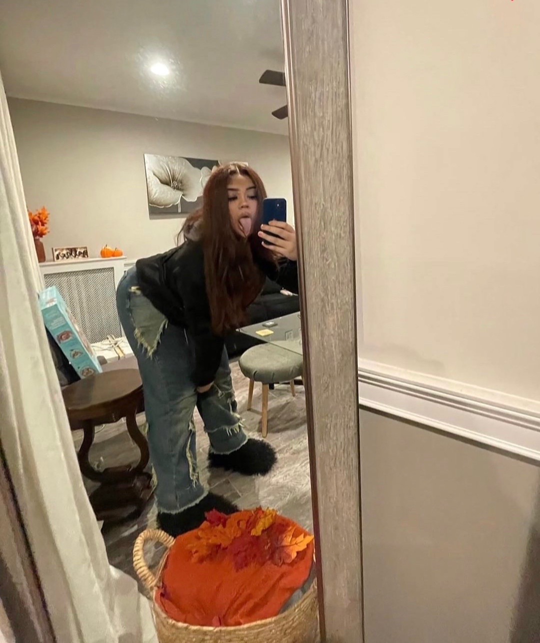 @.yydemi