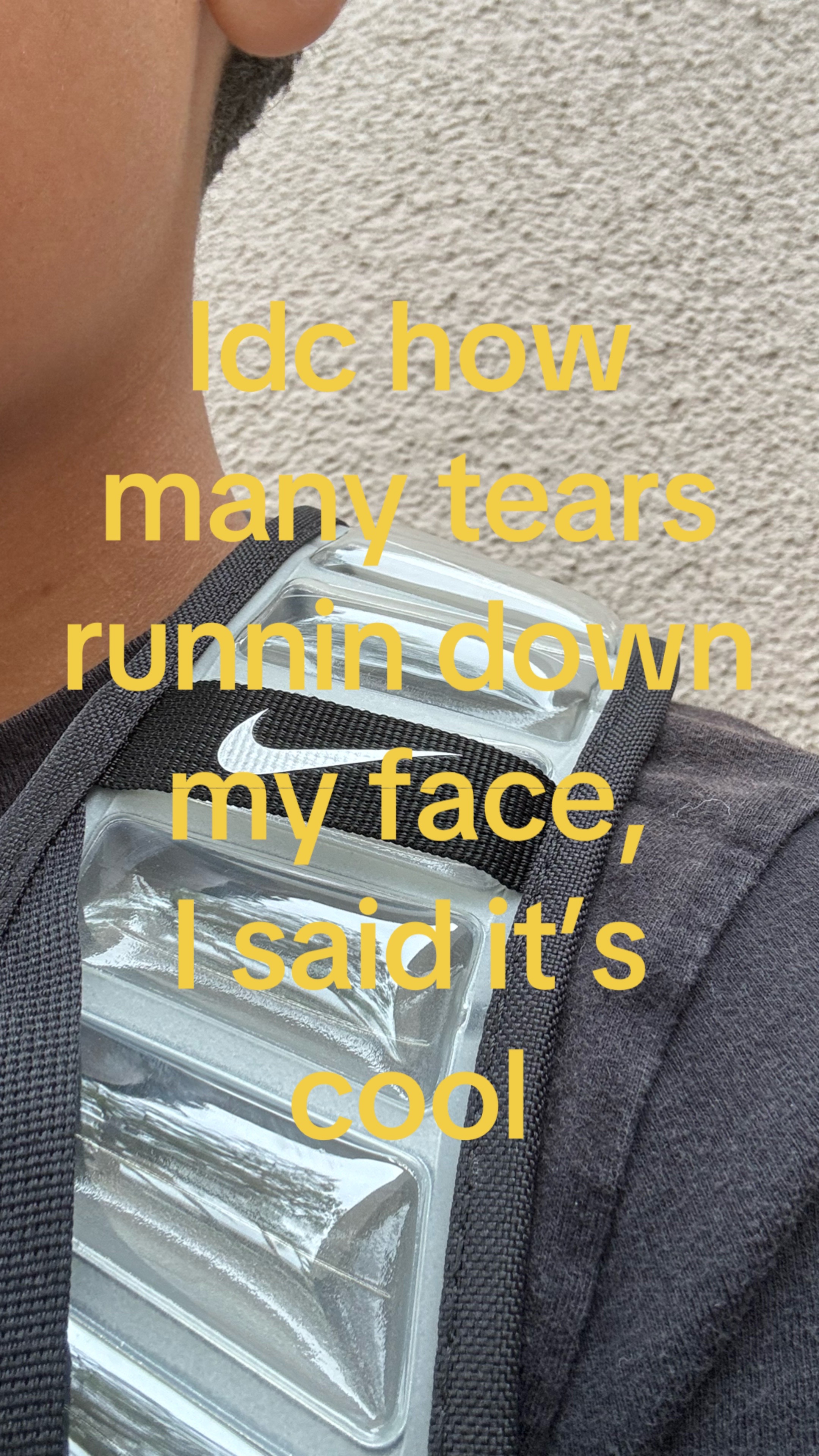 @⃟