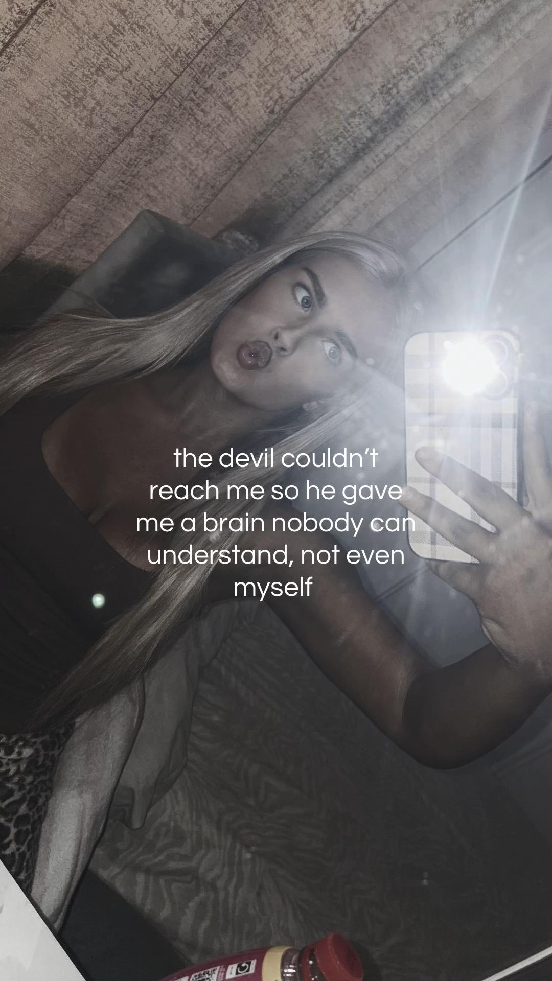 @𝑙𝑖𝑣𝑖𝑎𝑏𝑒𝑙𝑙𝑠𝑝𝑎𝑚🥂