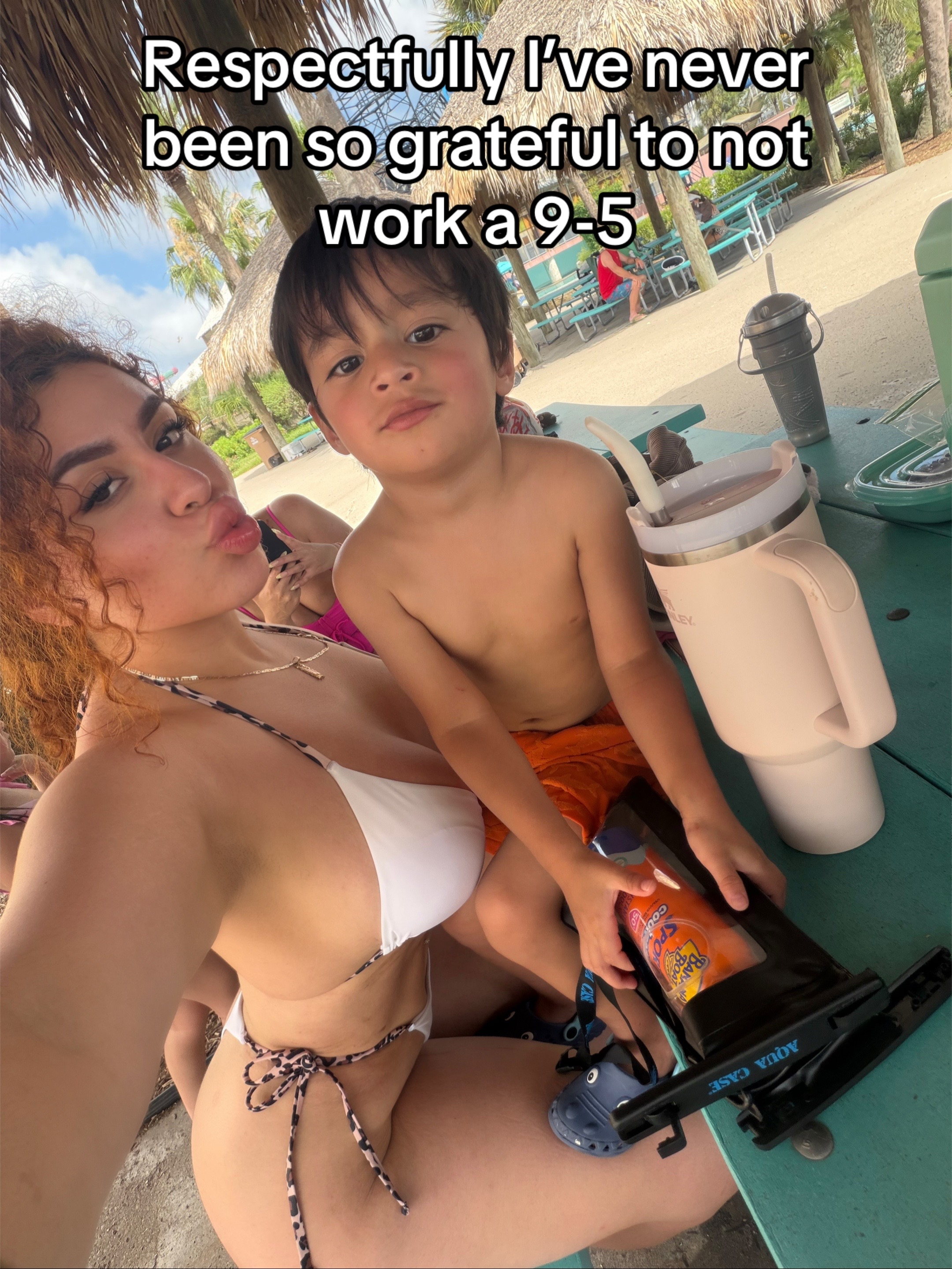 @soylachina.__