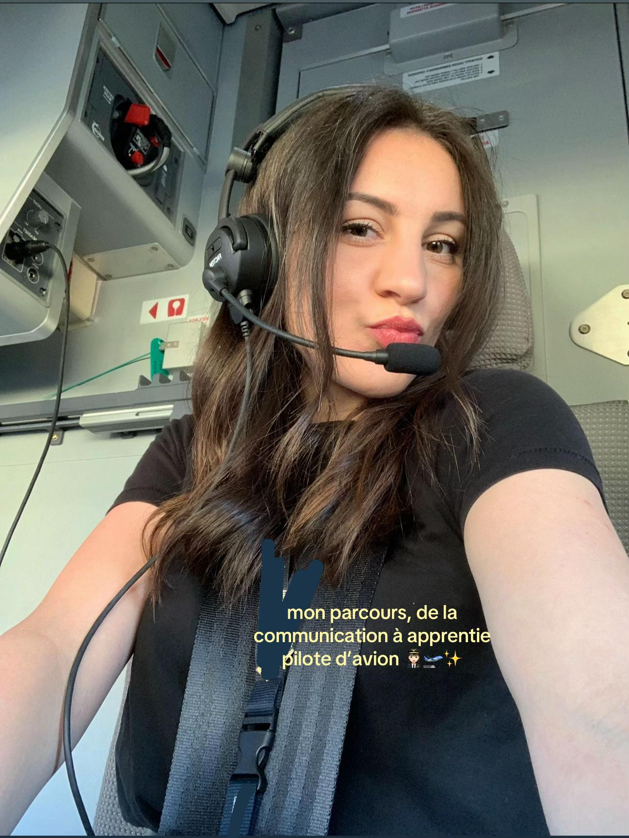 @M A R I E ✈️