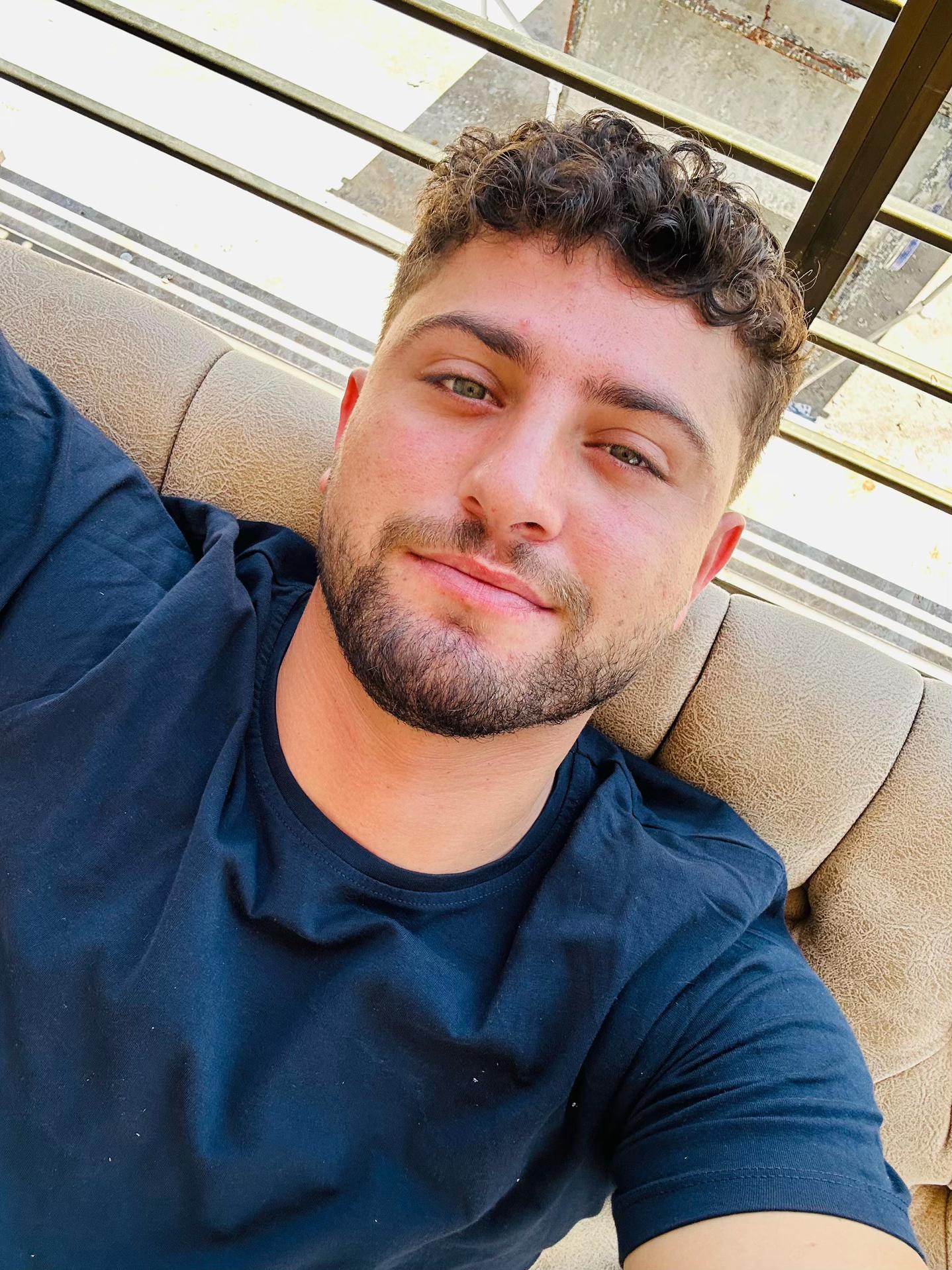 @A L İ S A R I K A Y A
