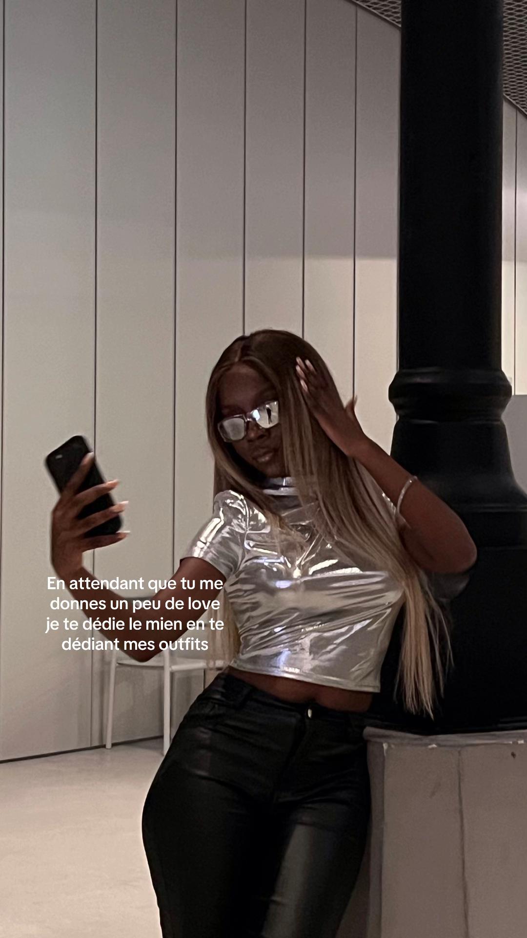@W E A A V Y