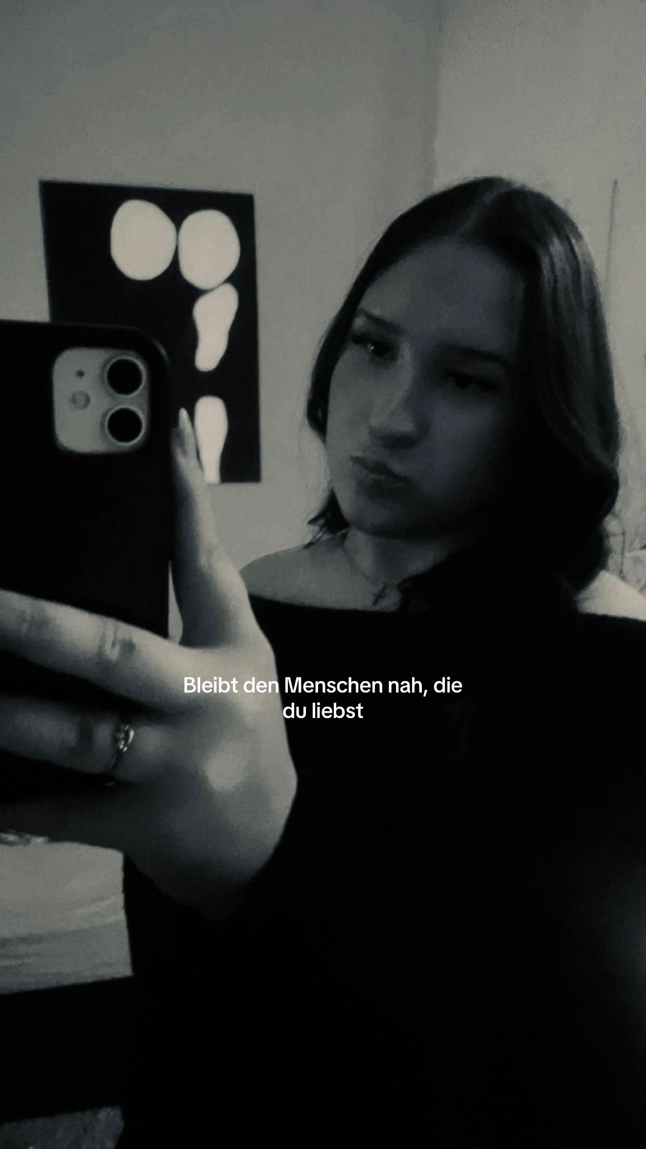 @𝓐𝓷𝓷𝓪-𝓛𝓮𝓷𝓪