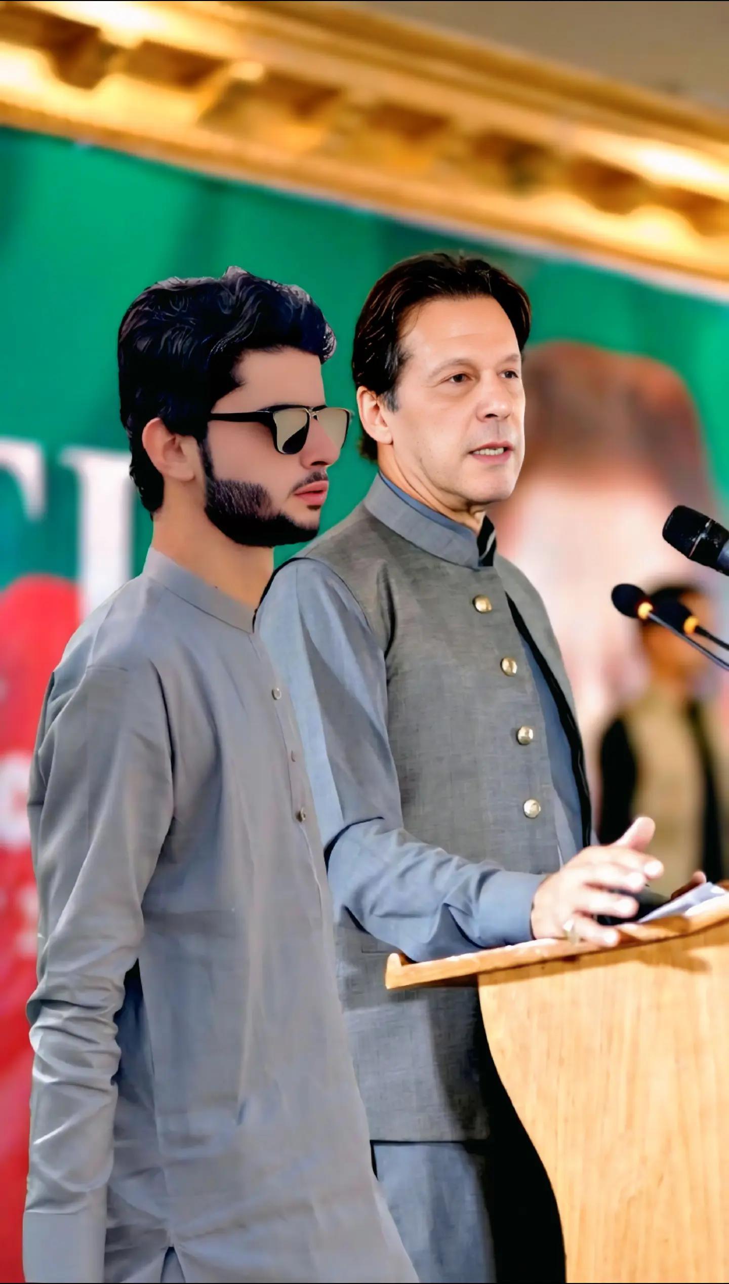 @Hameyun Khan official PTI🔵
