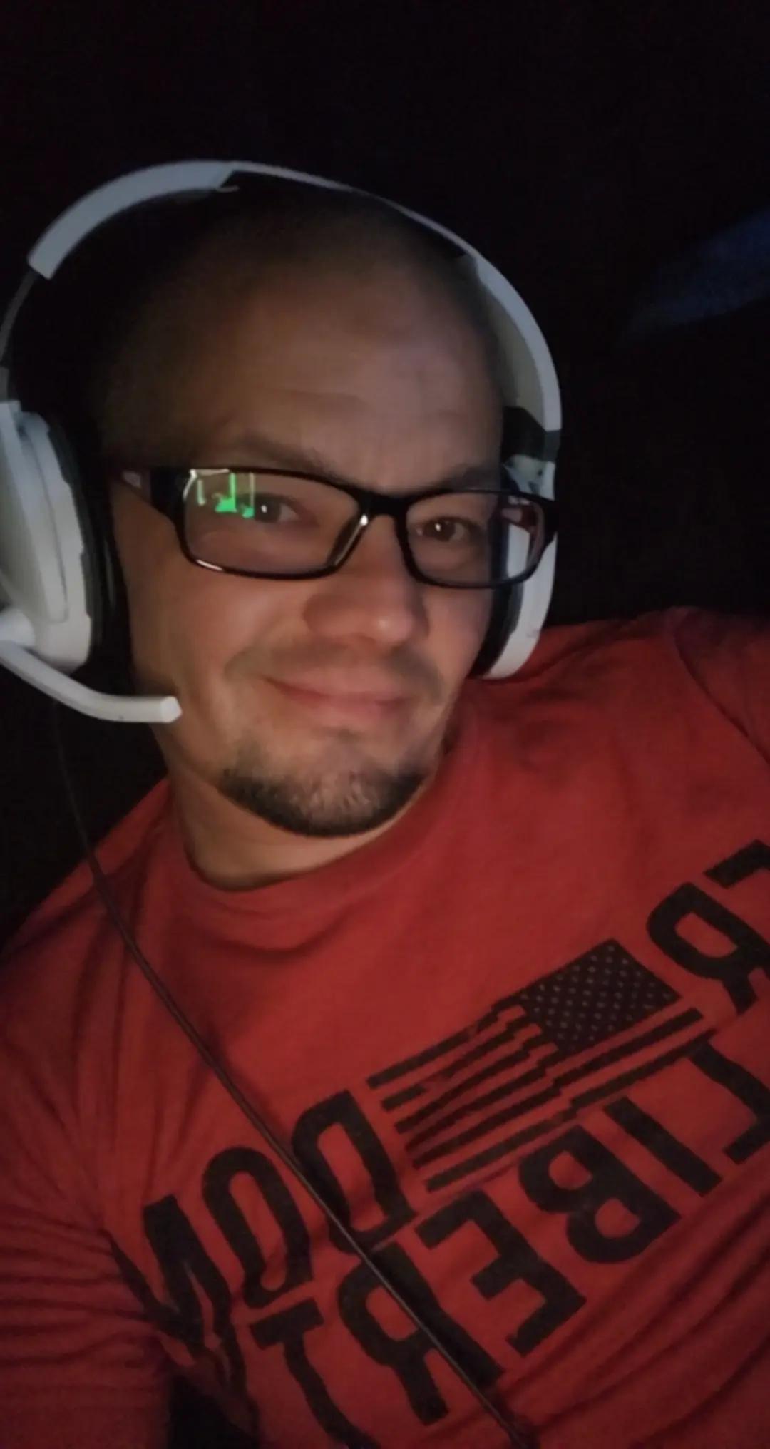 @heyyyitsjosh