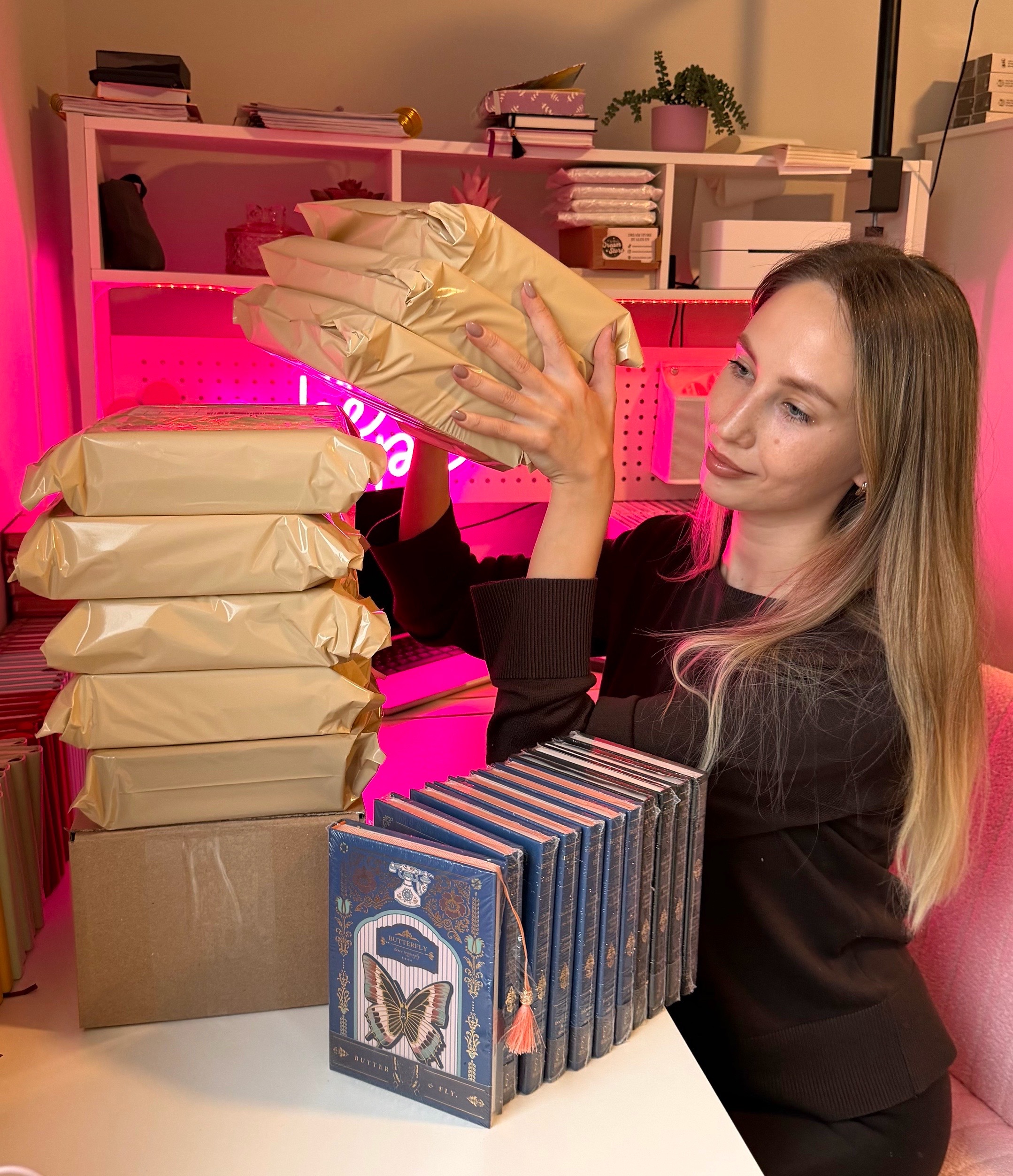 @BOOKISH.BUNDLES ๐