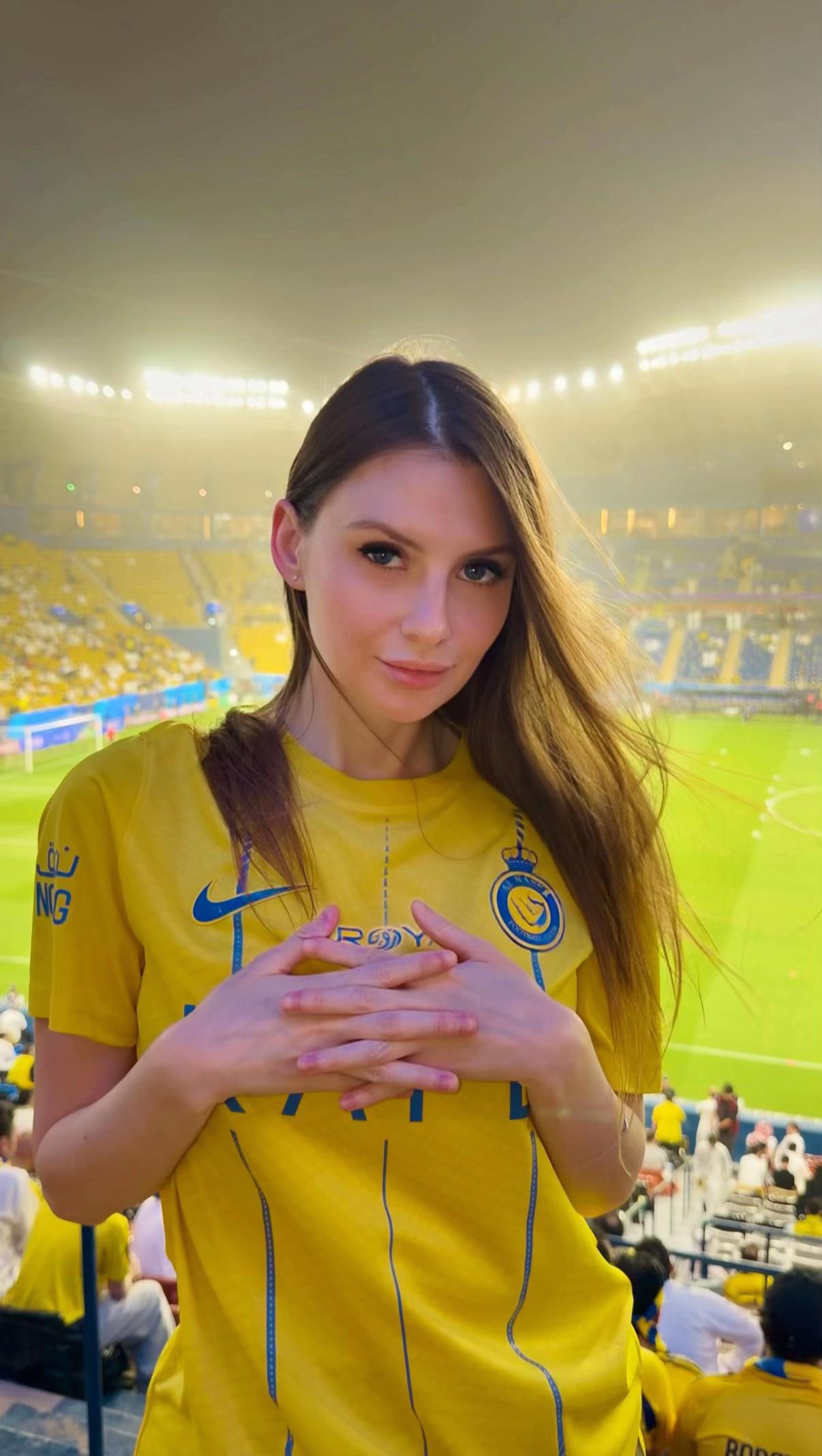 @Laneksa