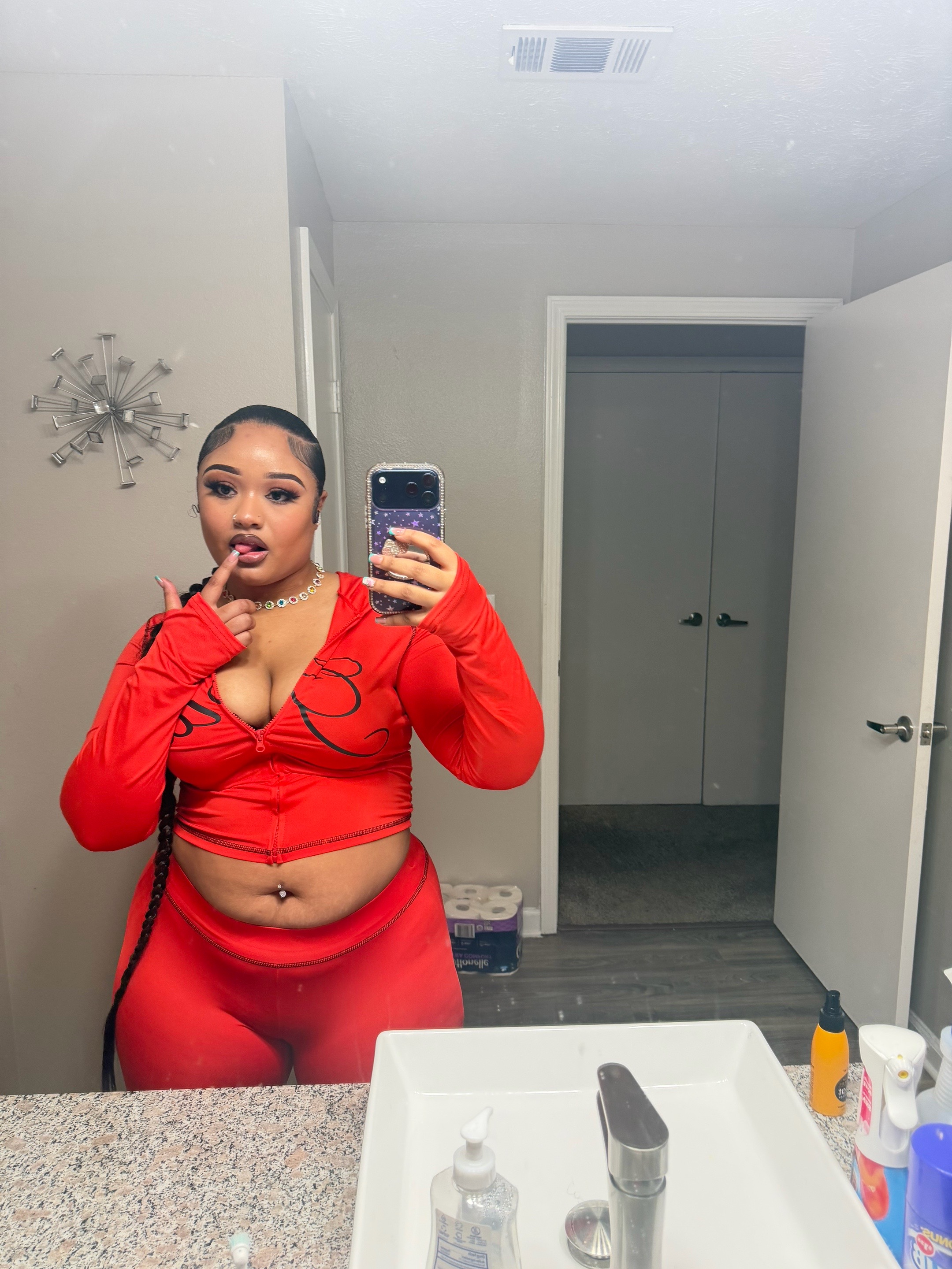 @It’s SIMONE to you b!tches