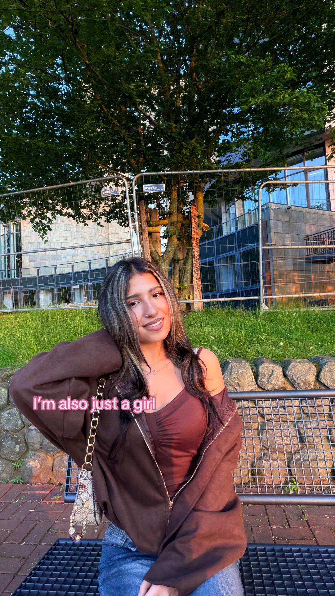 @y