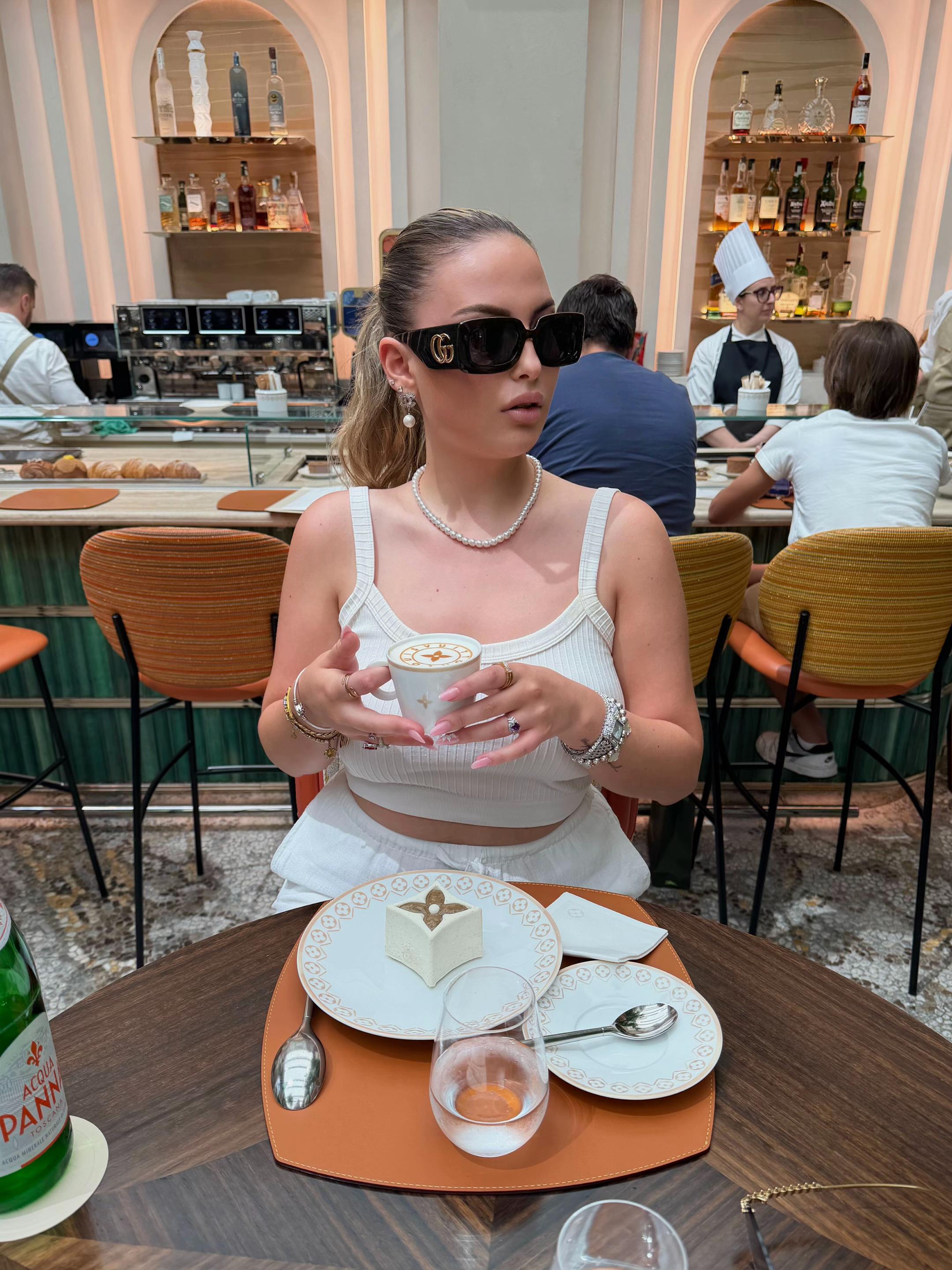 @Eliza🇦🇱