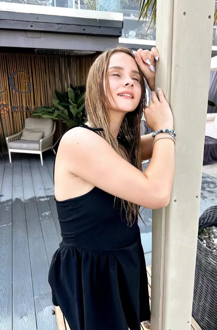 @valeria negurenko
