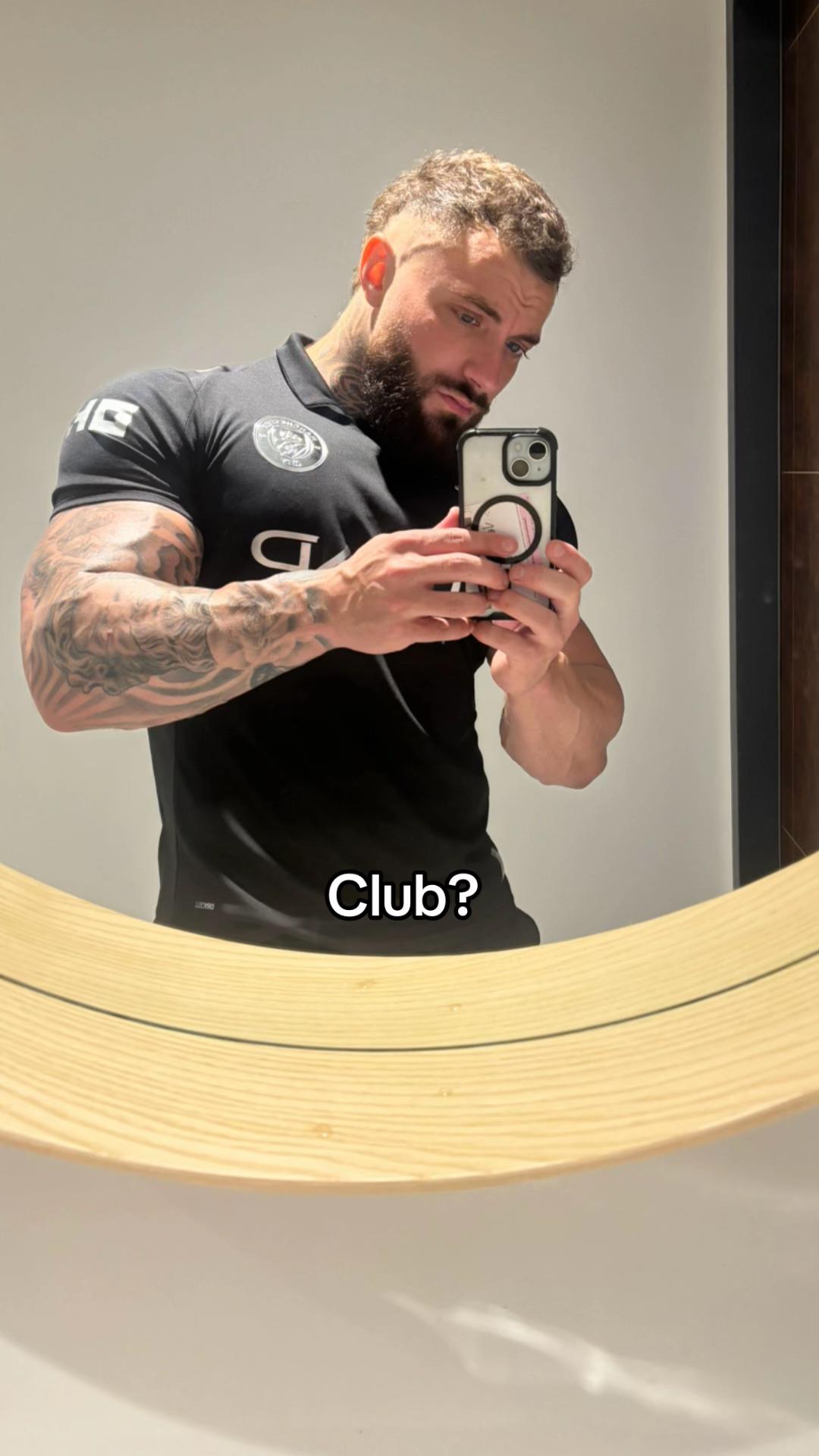 @Venzira