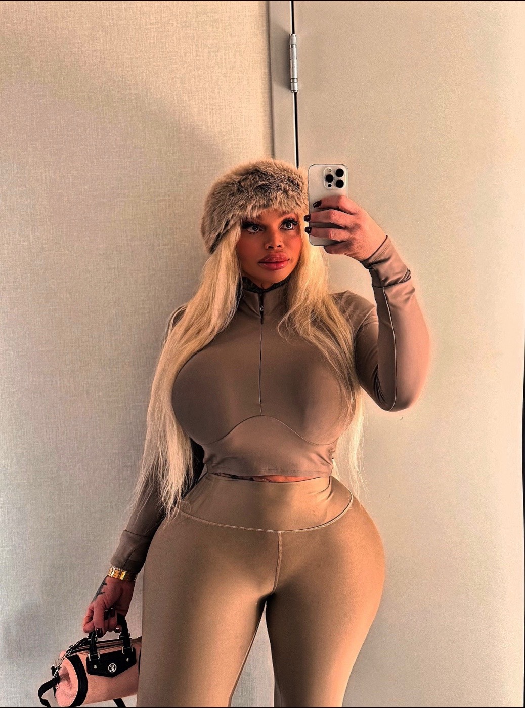 @Stassia