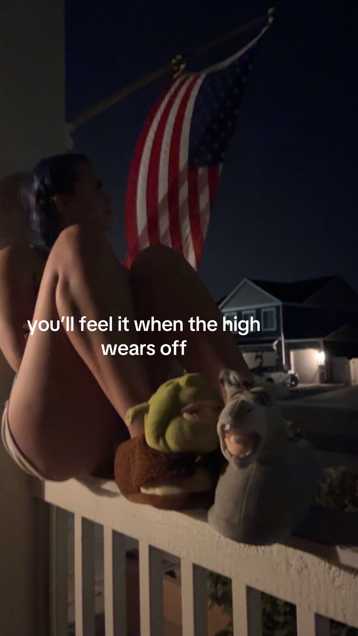 @:З