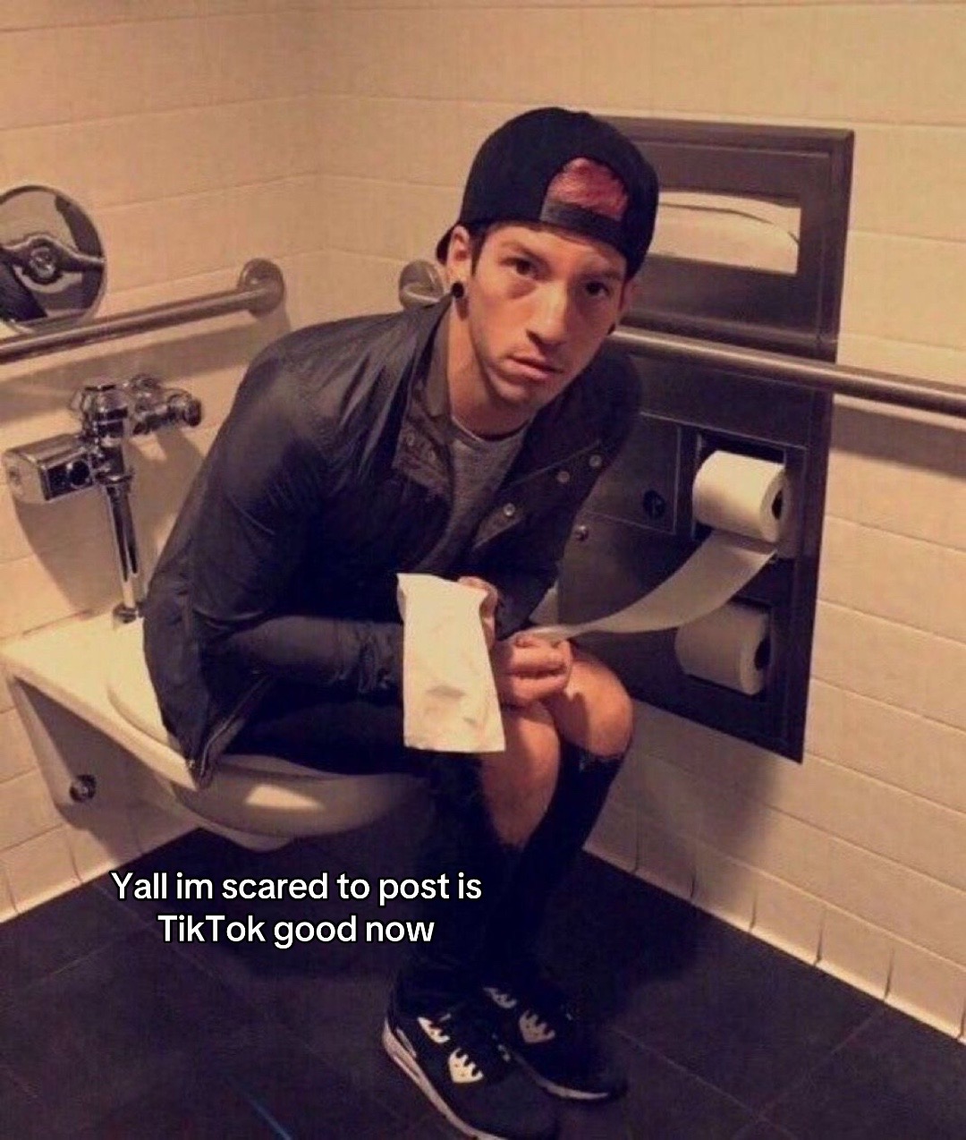@Maddie ⎕🧡