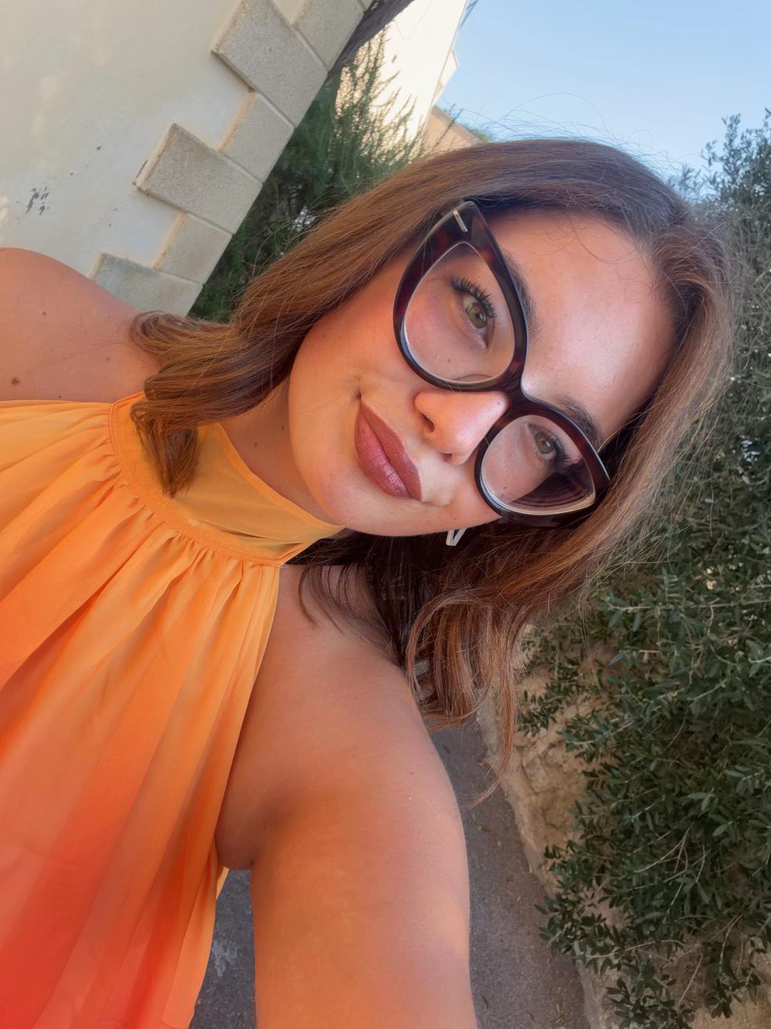 @😇