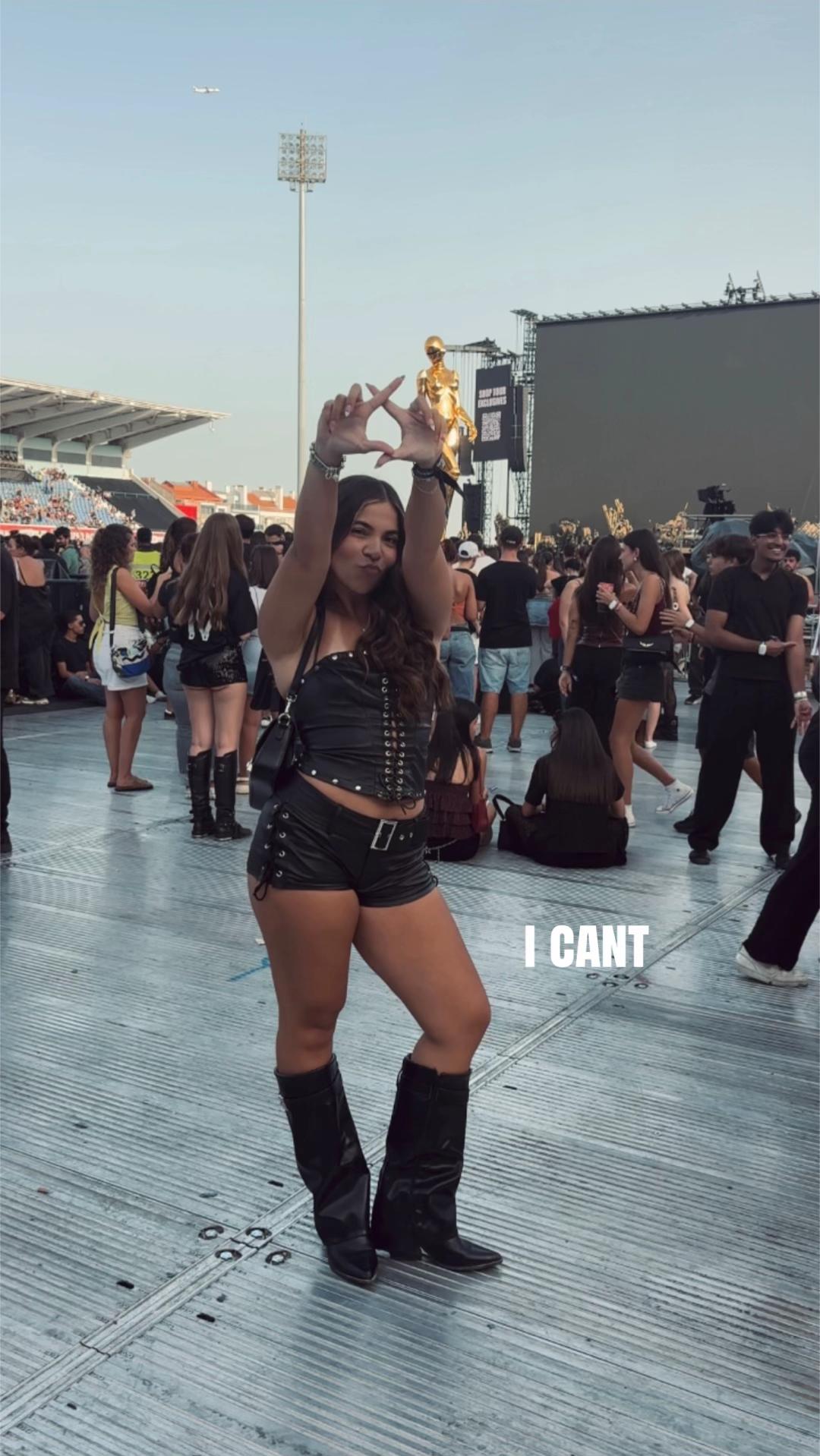 @Larinha