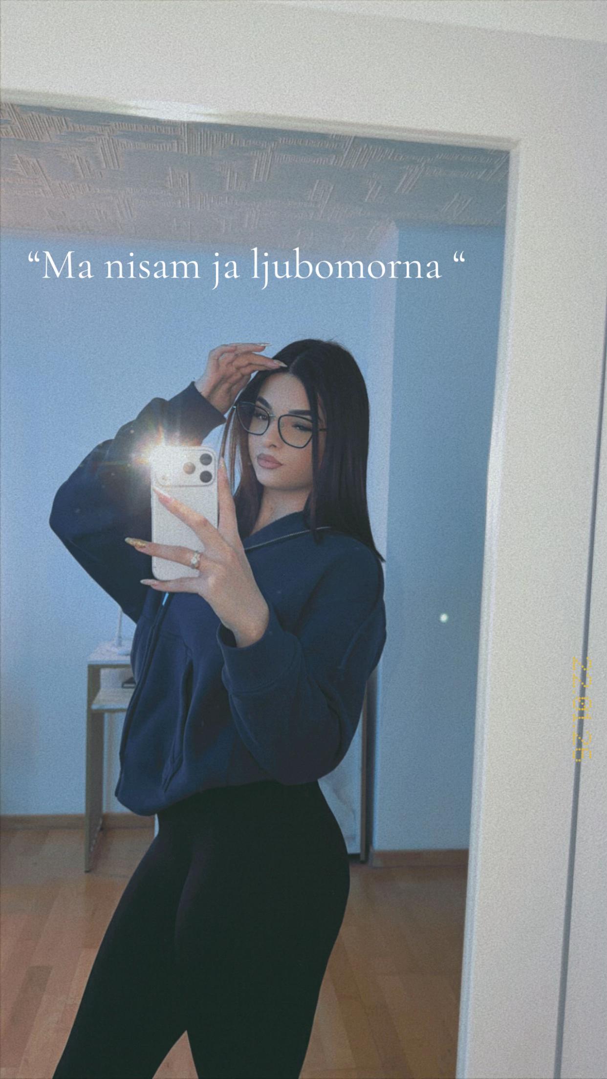 @Милица🎀