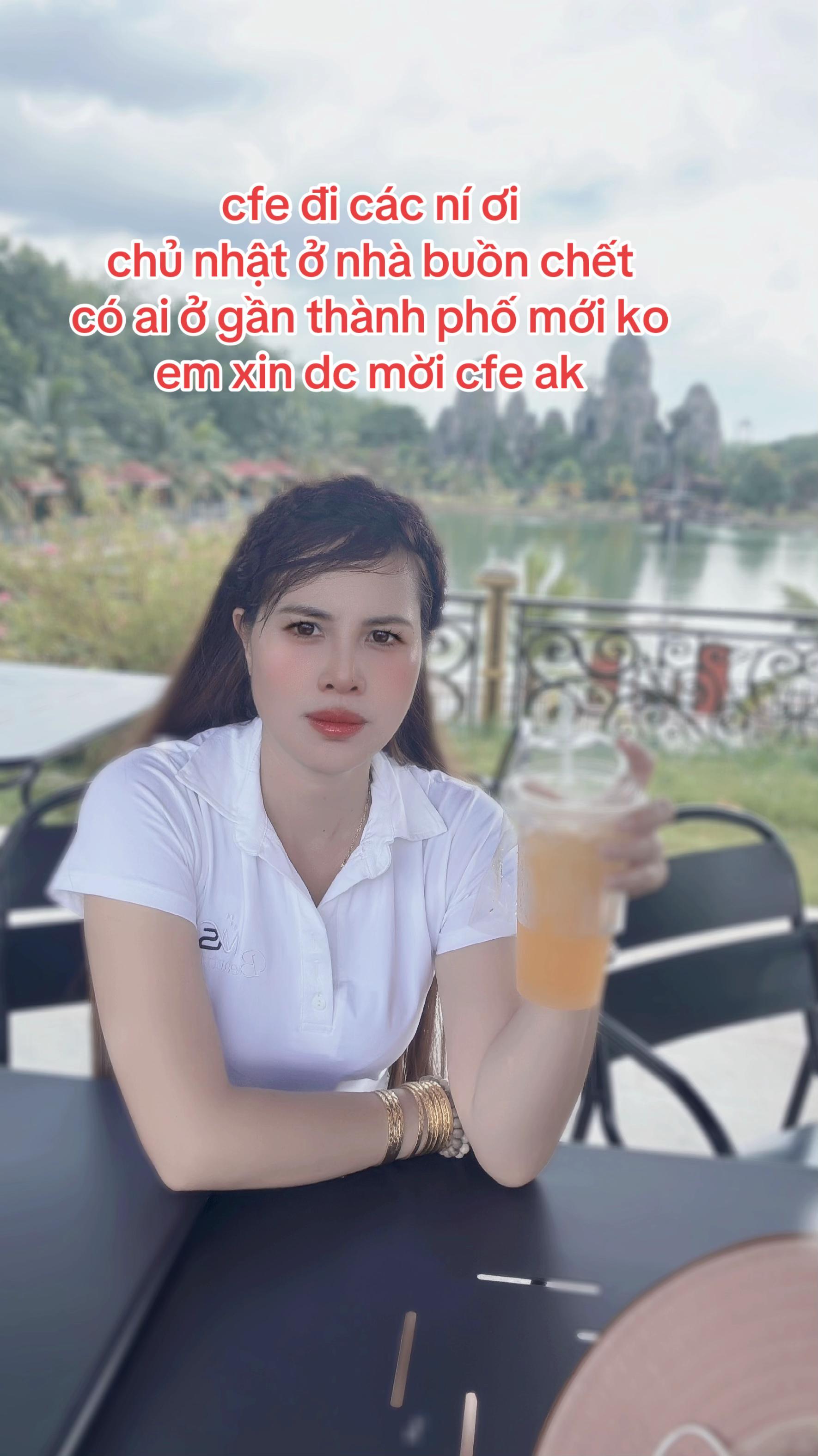 @G&aacute;i &ecirc; sắc ế