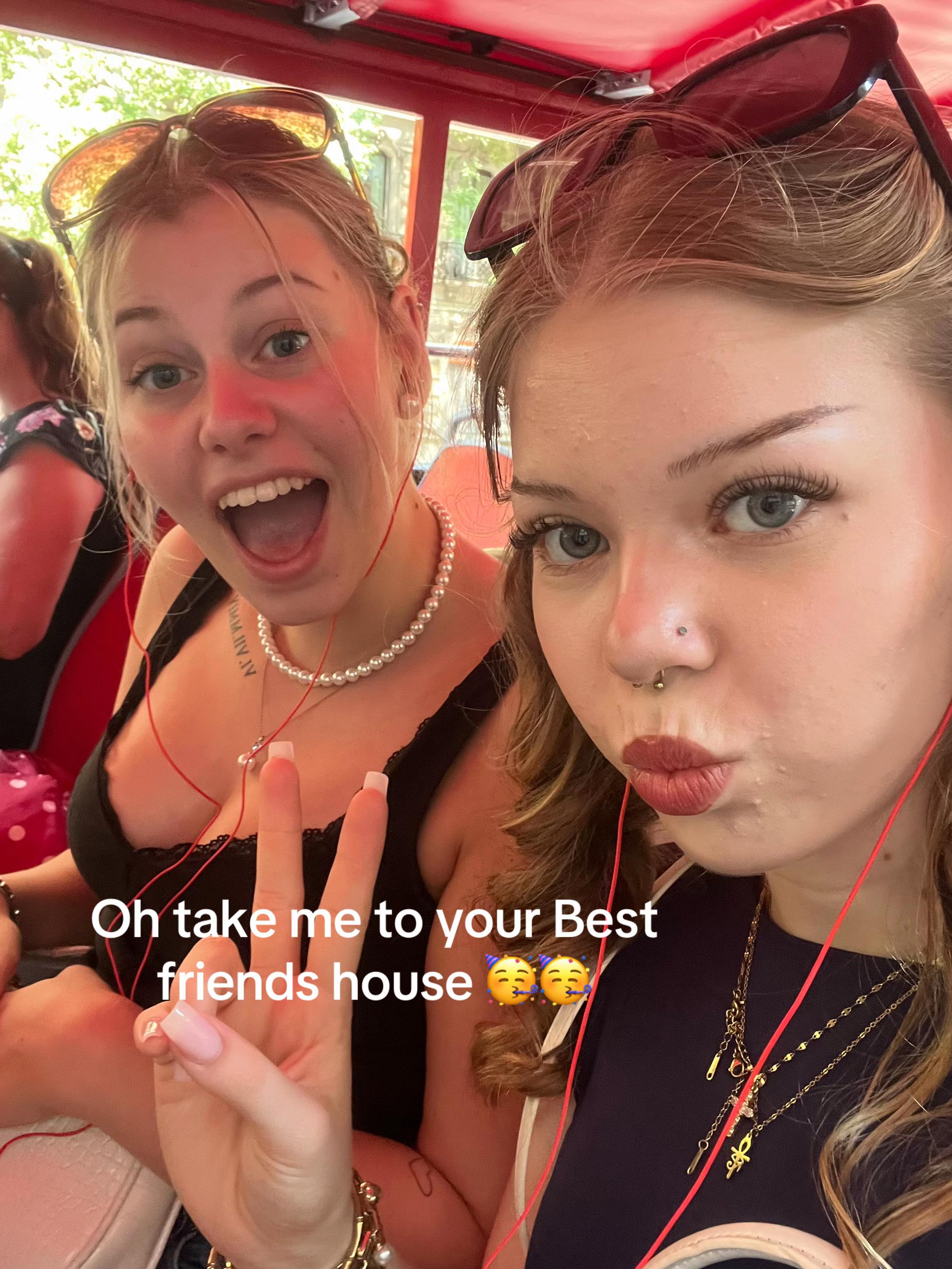 @Vicky シ