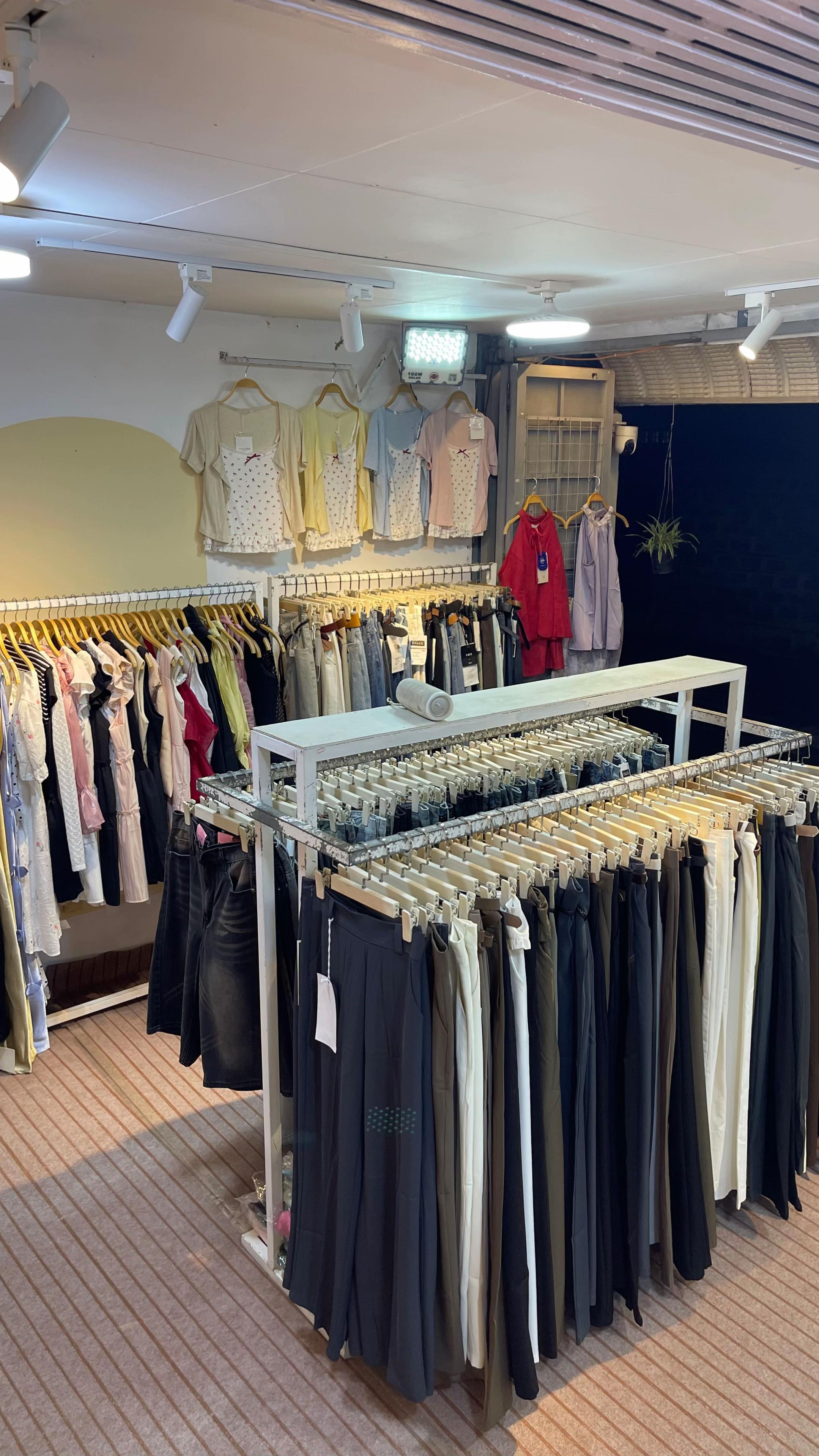 @Kit Kit Clothing(Tgi)