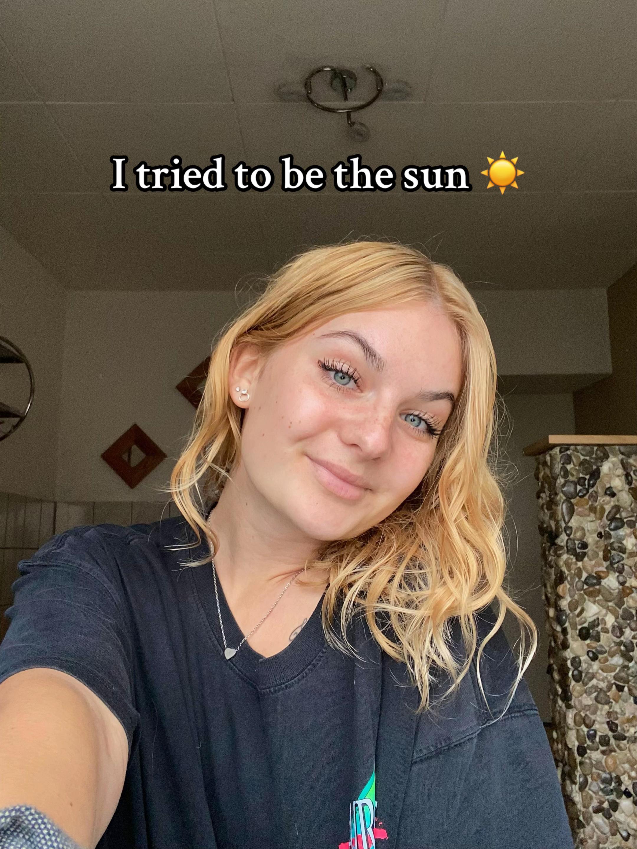 @𝐃𝐞𝐥𝐢𝐚-𝐂𝐡𝐥𝐨𝐞 🪷