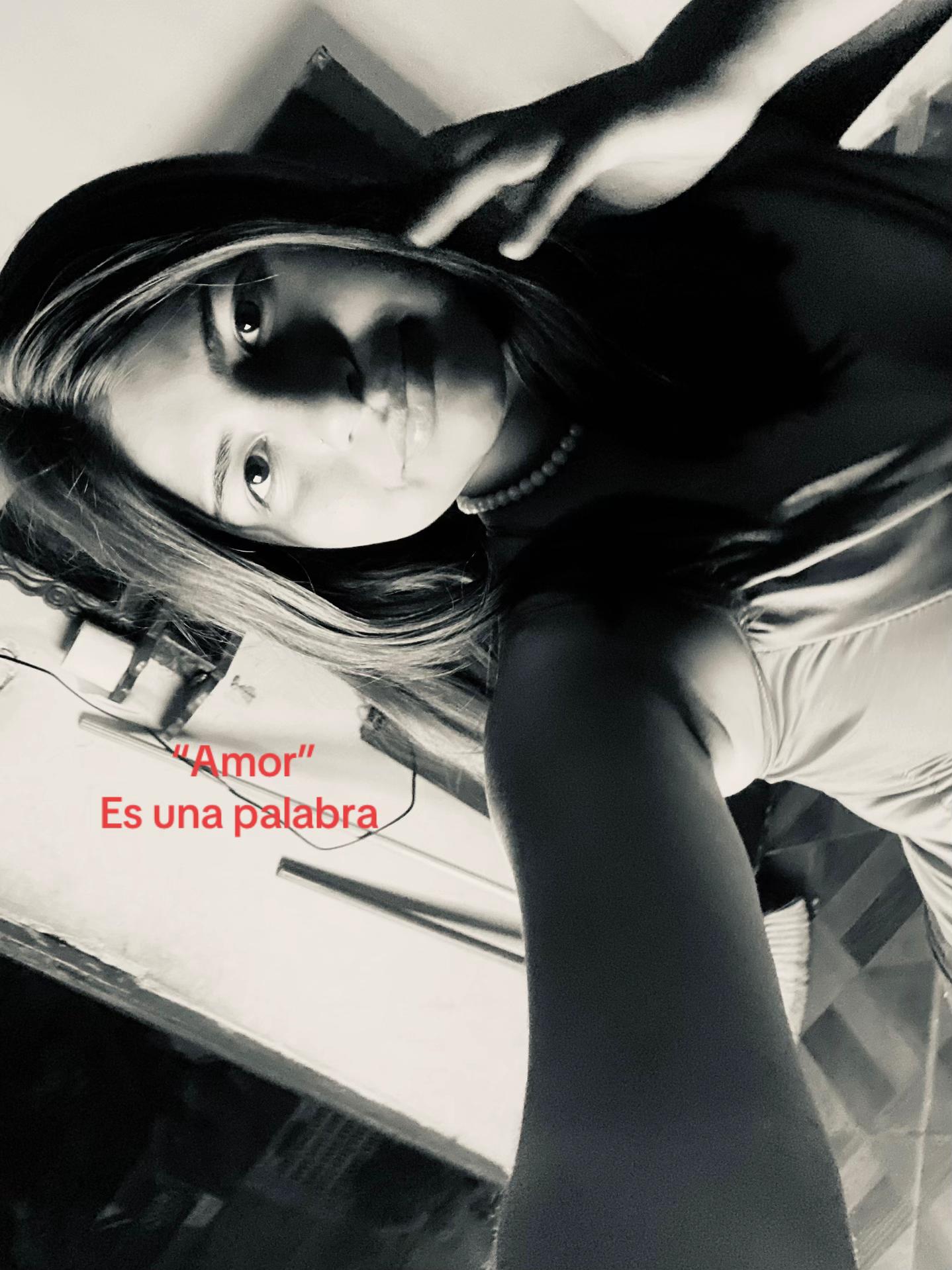 @🦋