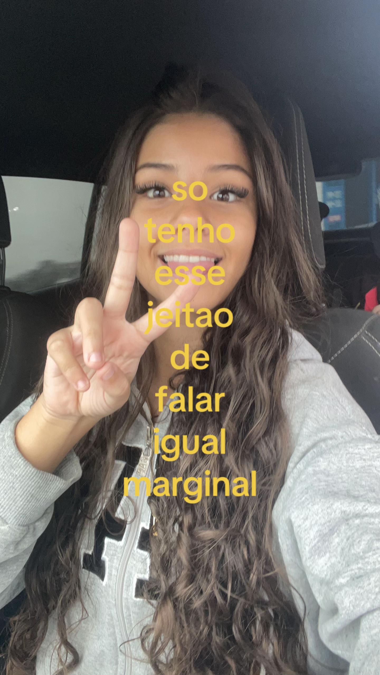 @laviniaaroux