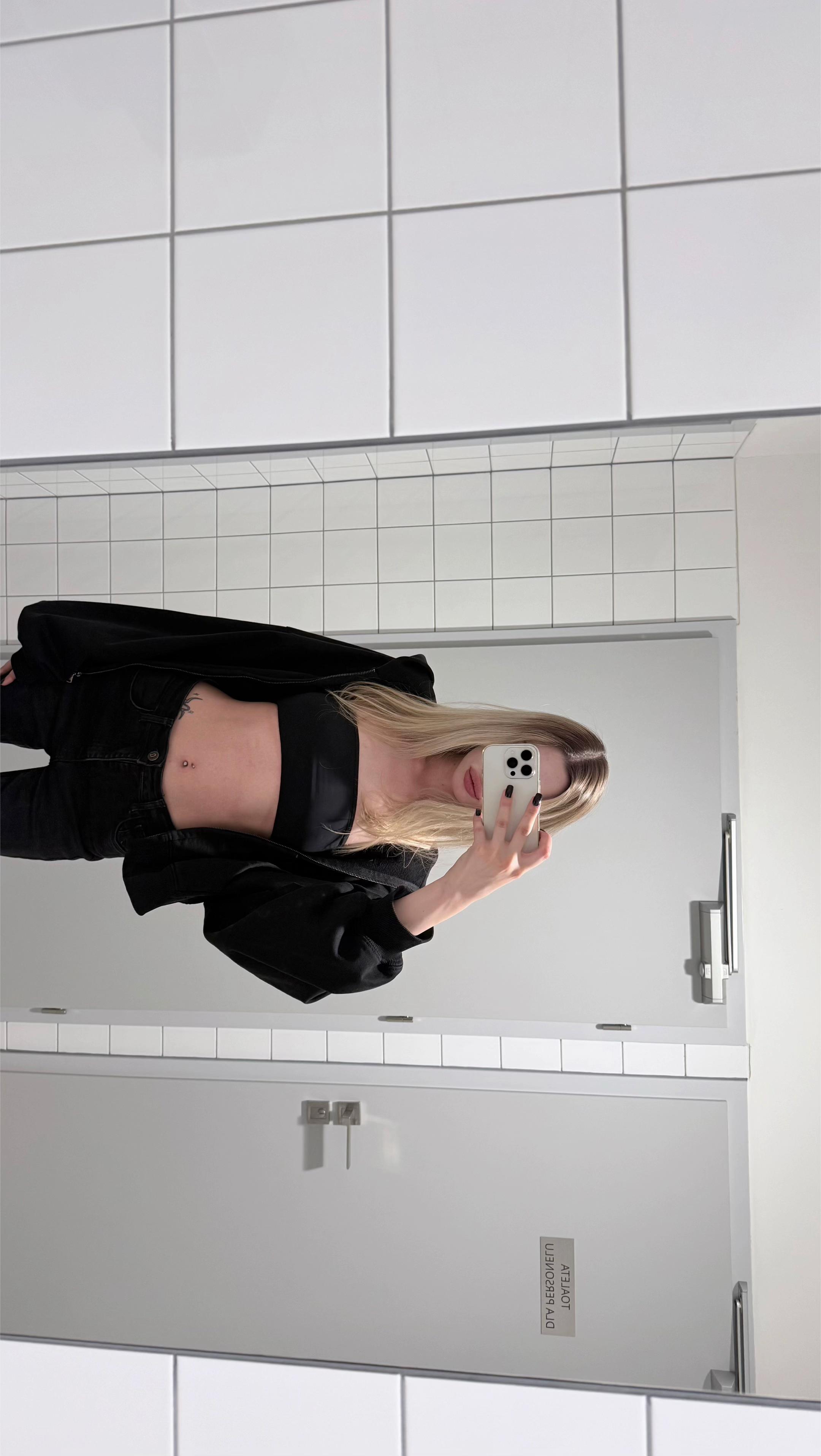 @كاروليشا