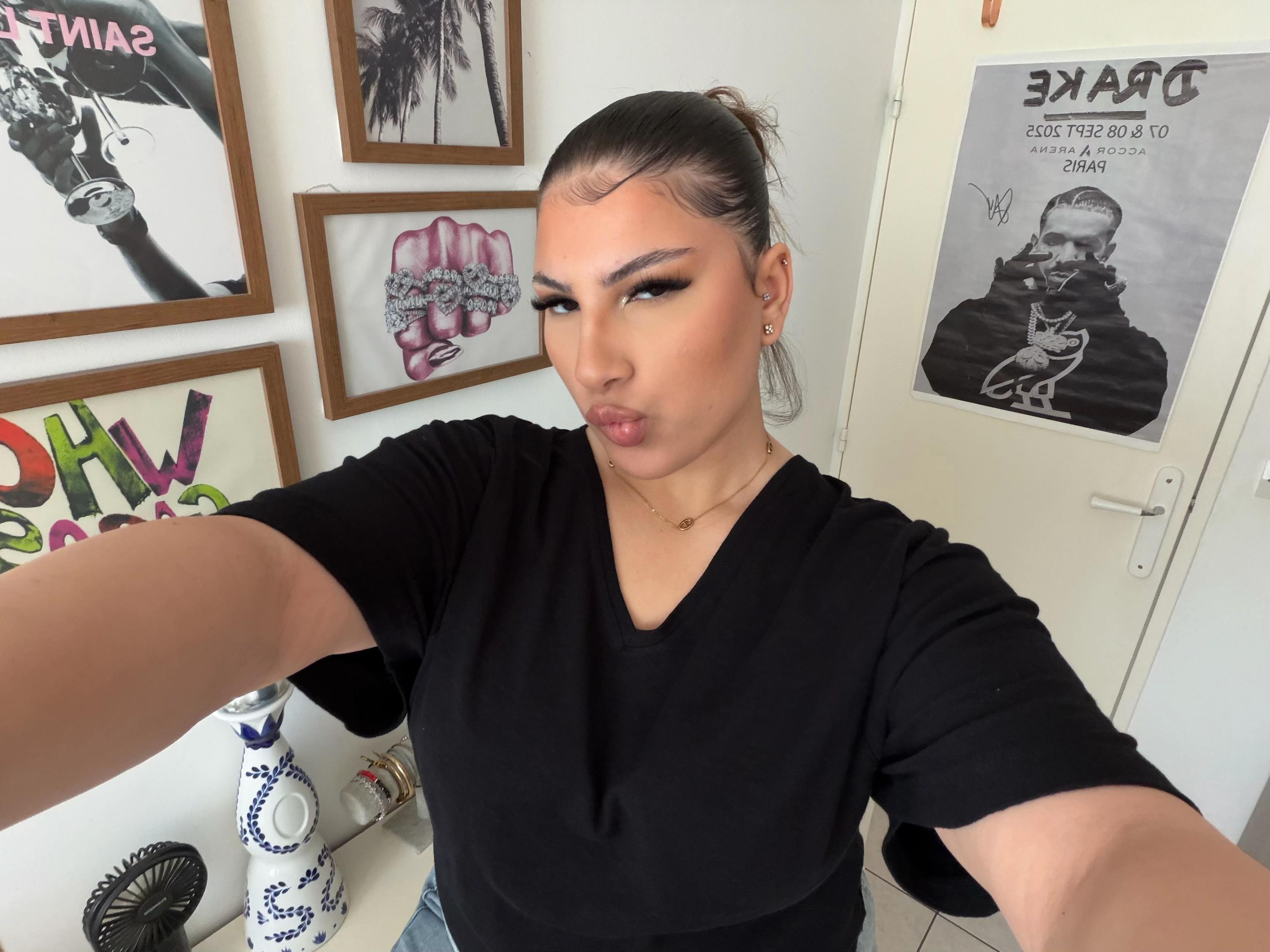 @Y4SSOU