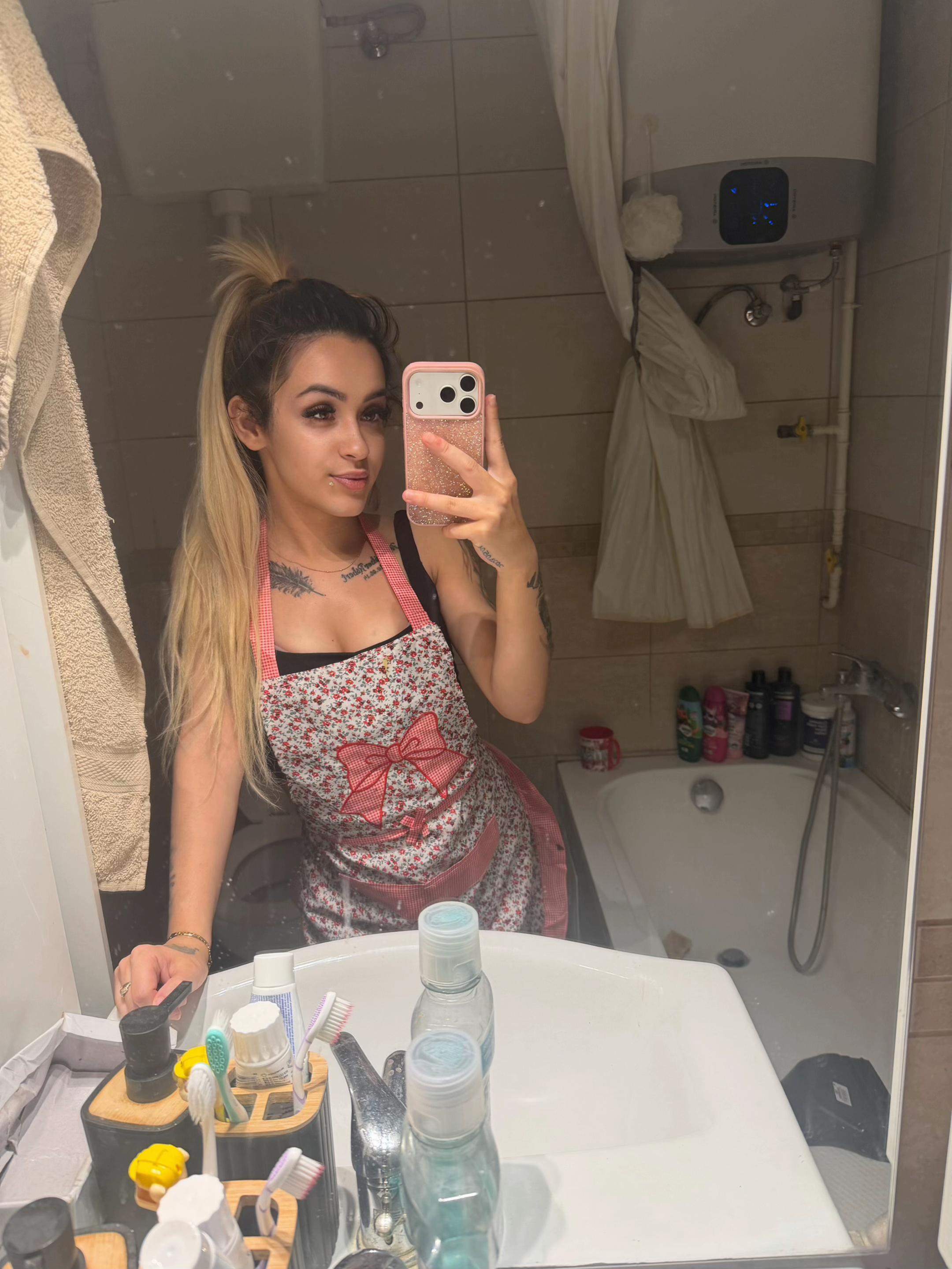 @🦋EnikeKiss🦋