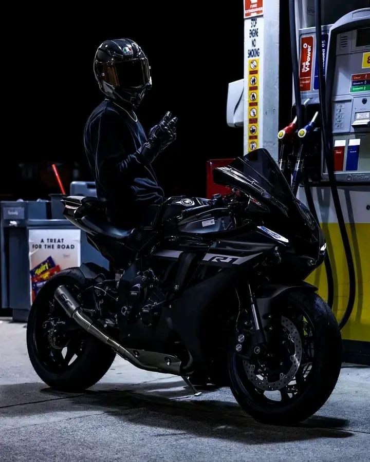 @100% BIKER 🔋🏍