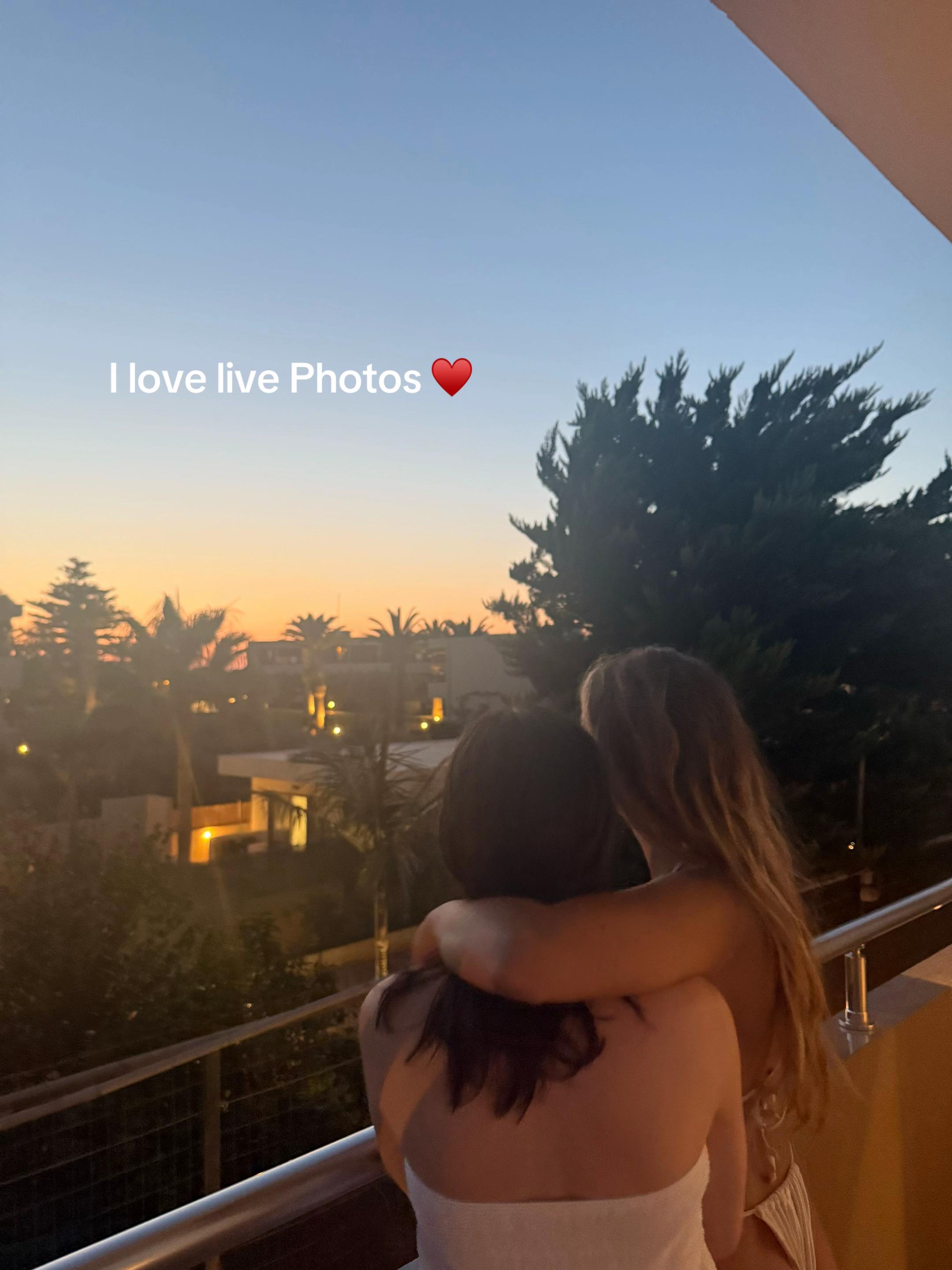 @joannaseath