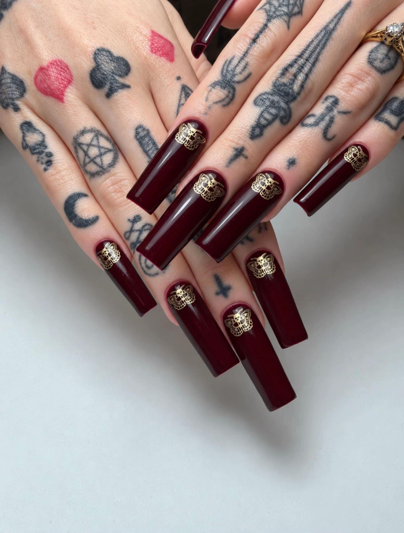 @Skullpture_Nails