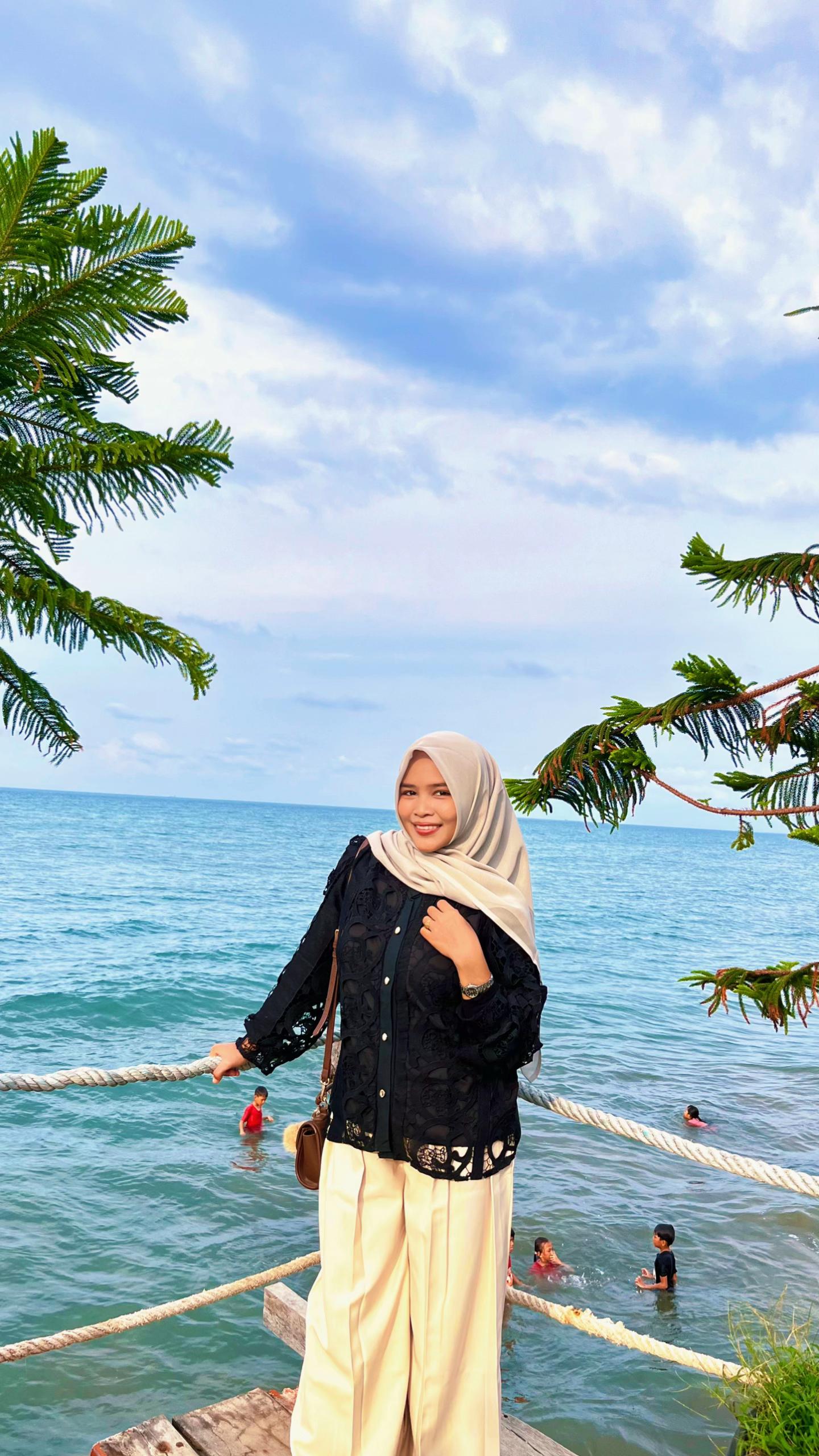 @Azizah🖤🍁