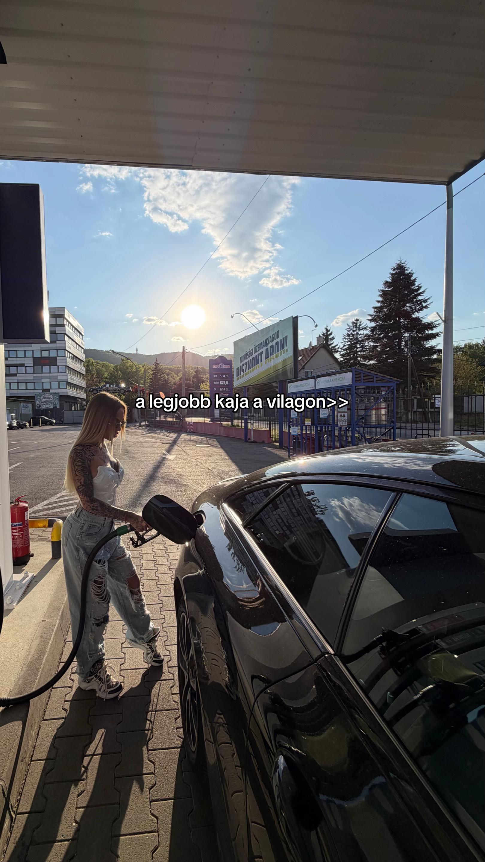 @mezeiklaudia_