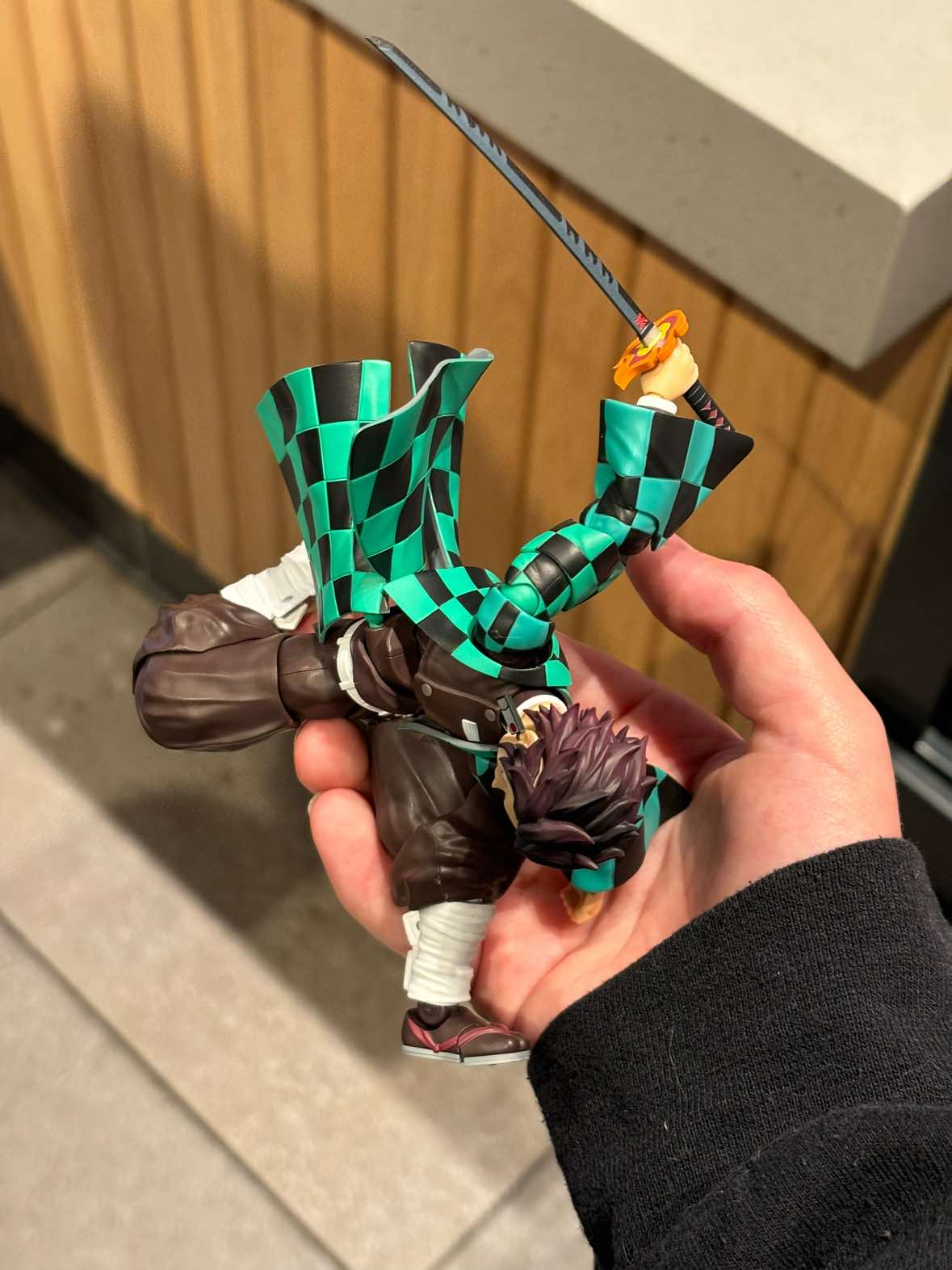 @lowqualitykneecaps 𒉭