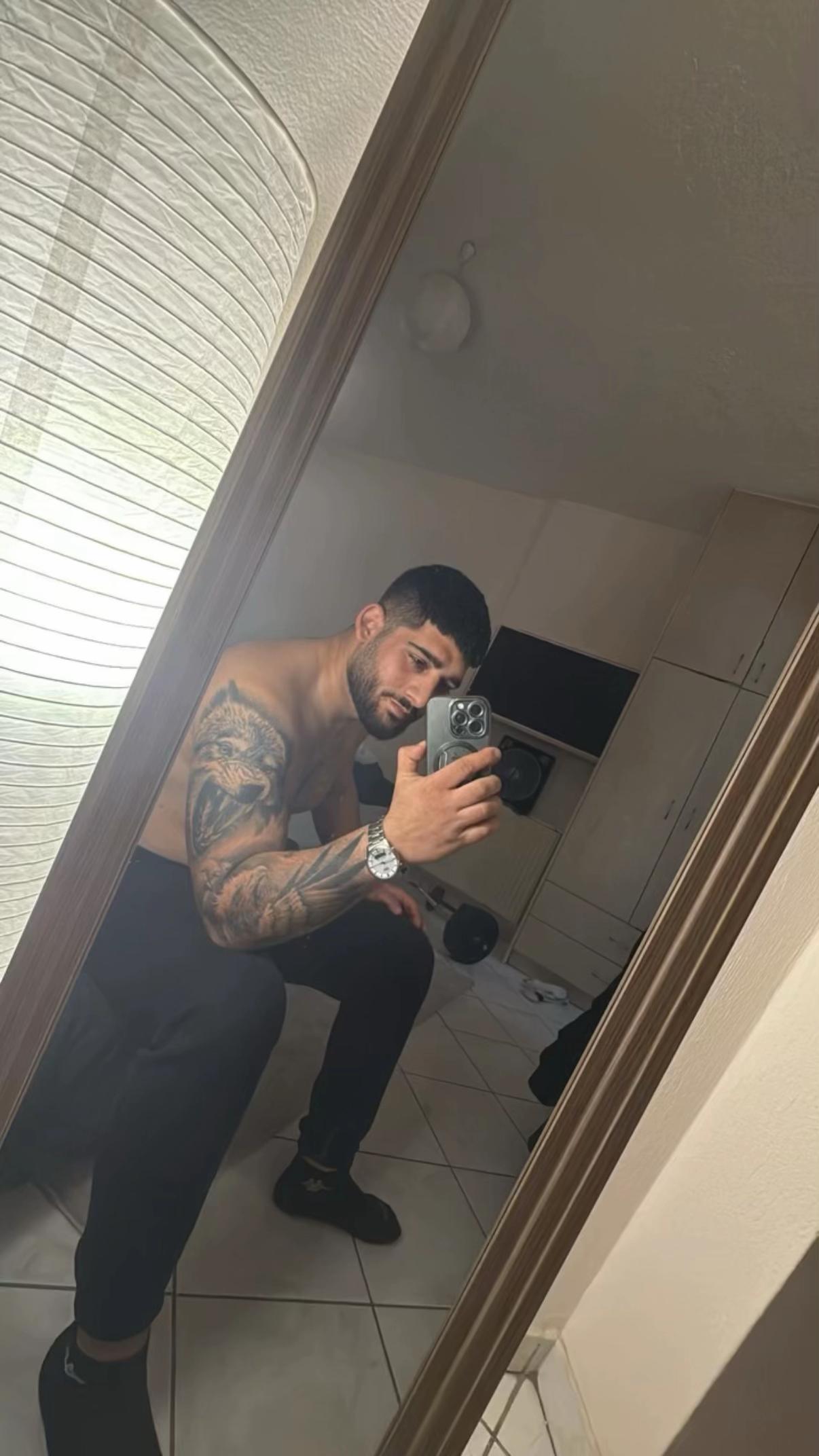 @Sfiggos_03