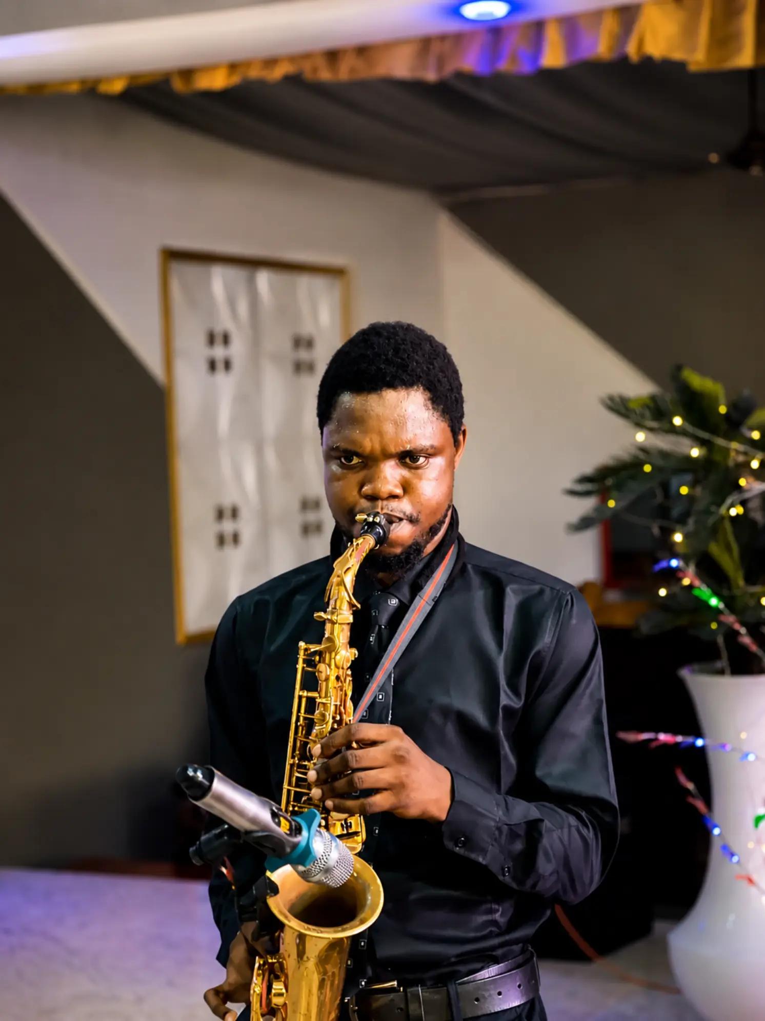 @Saxophonist in Lagos/Ibadan 🎷