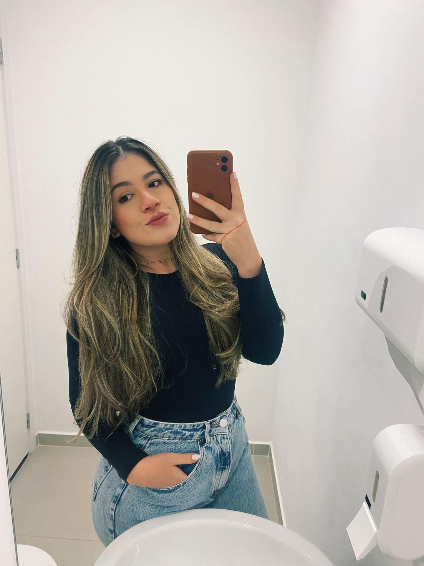 @Mariane Cristina