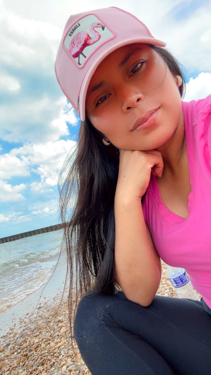 @C e c i l i a 🐧