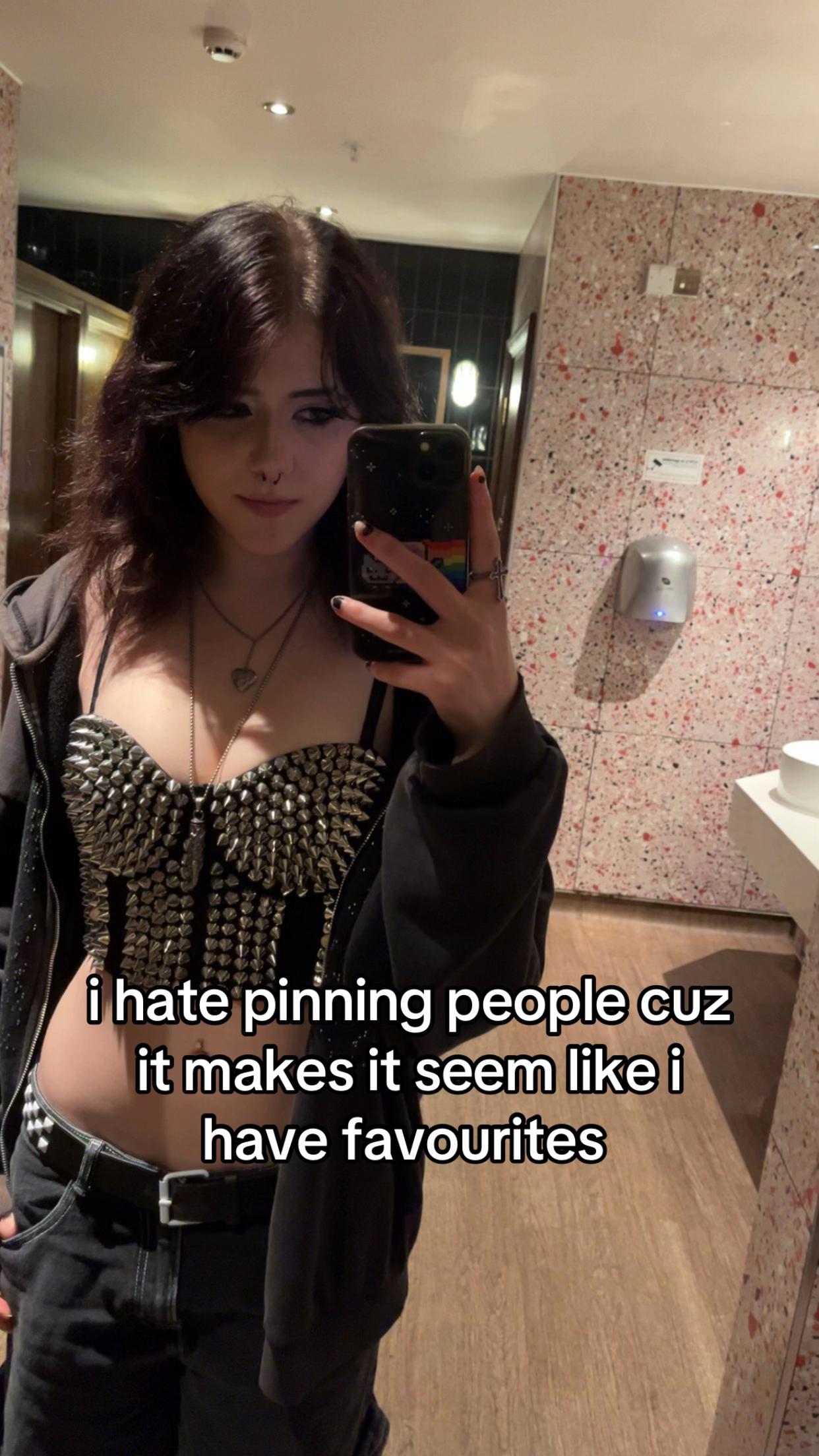 @zuzi 🦇